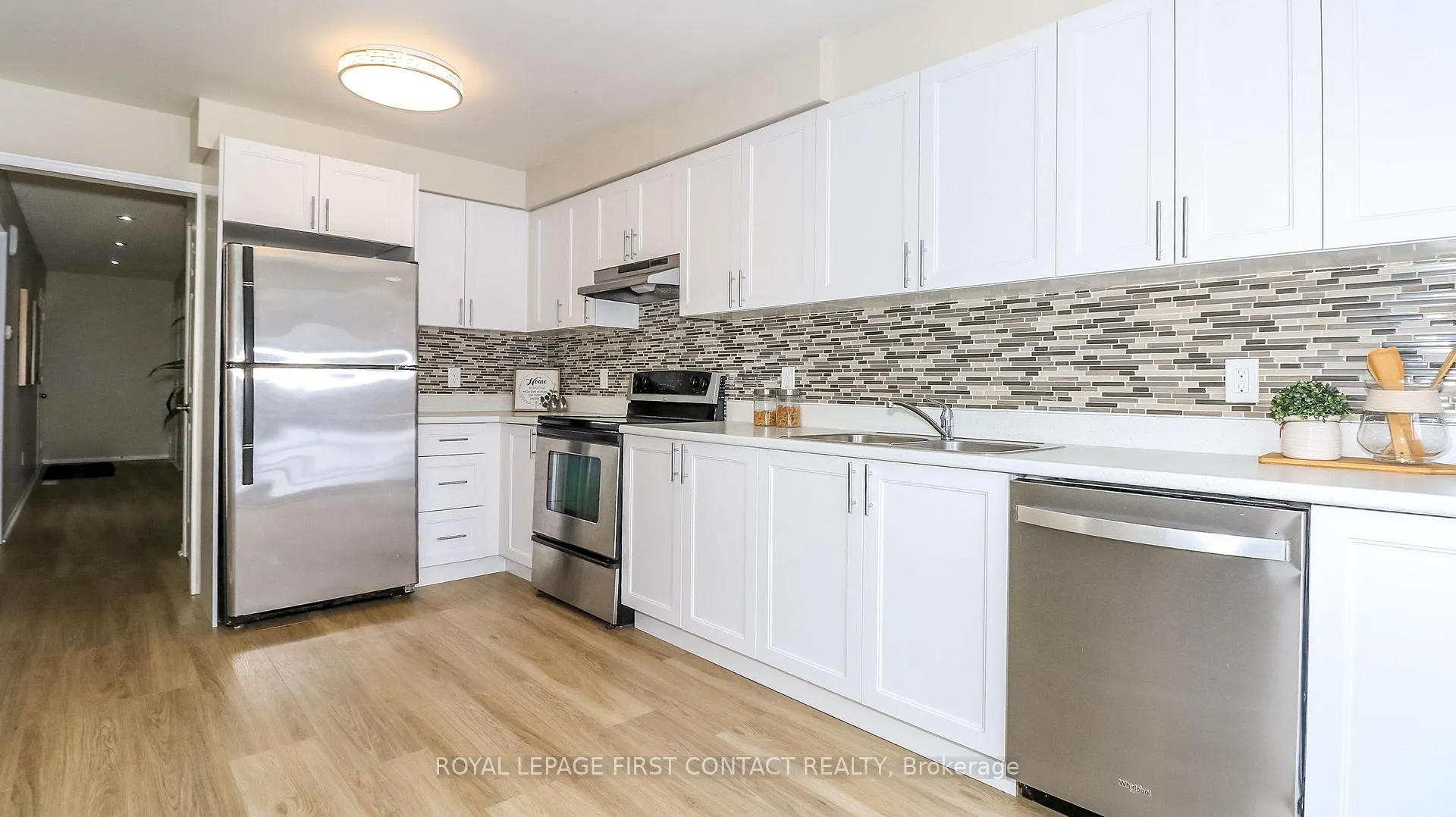 Photo 13 of 28 Violet Street, Barrie, Holly — HOMEH