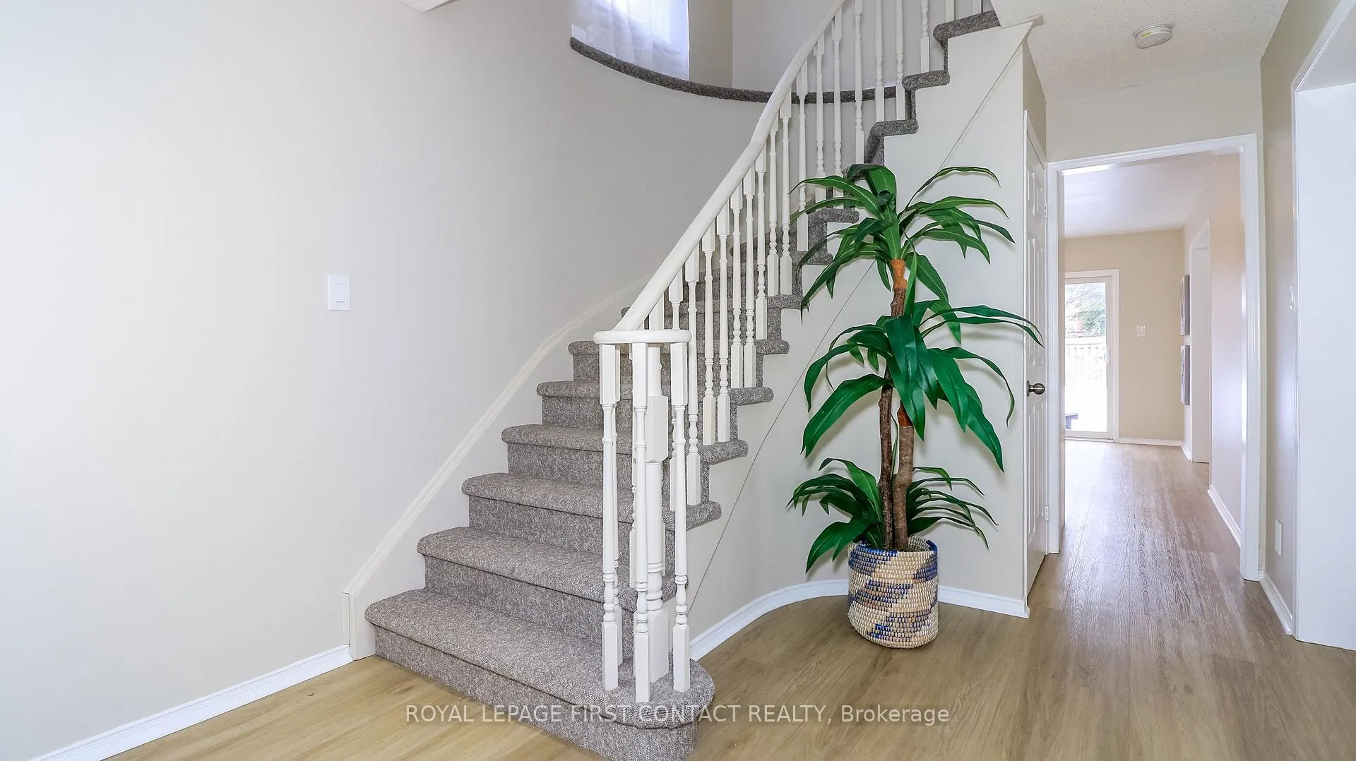 Photo 18 of 28 Violet Street, Barrie, Holly — HOMEH