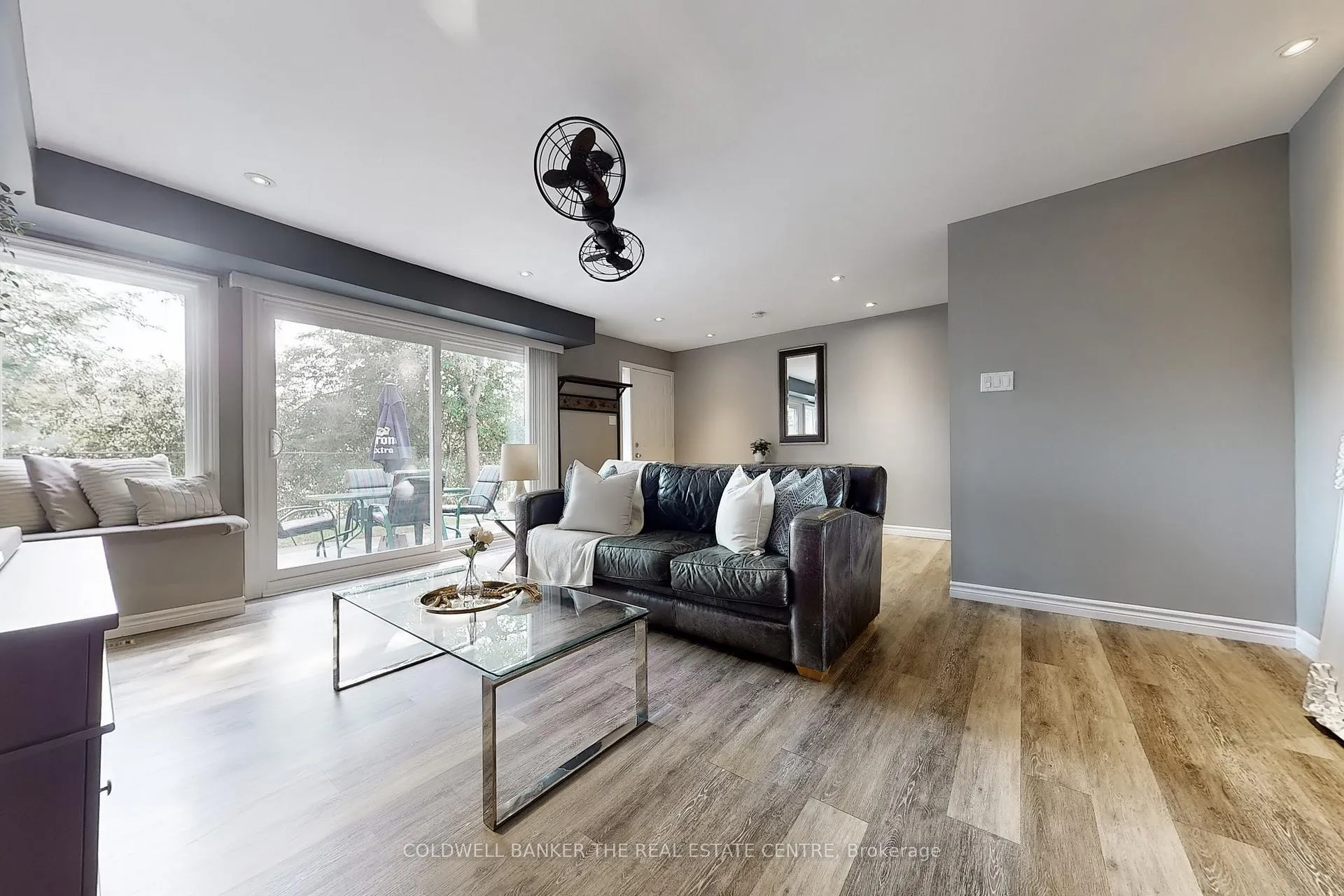 Photo 1 of Unit 195, 195 Milestone Crescent, Aurora, Aurora Village — HOMEH