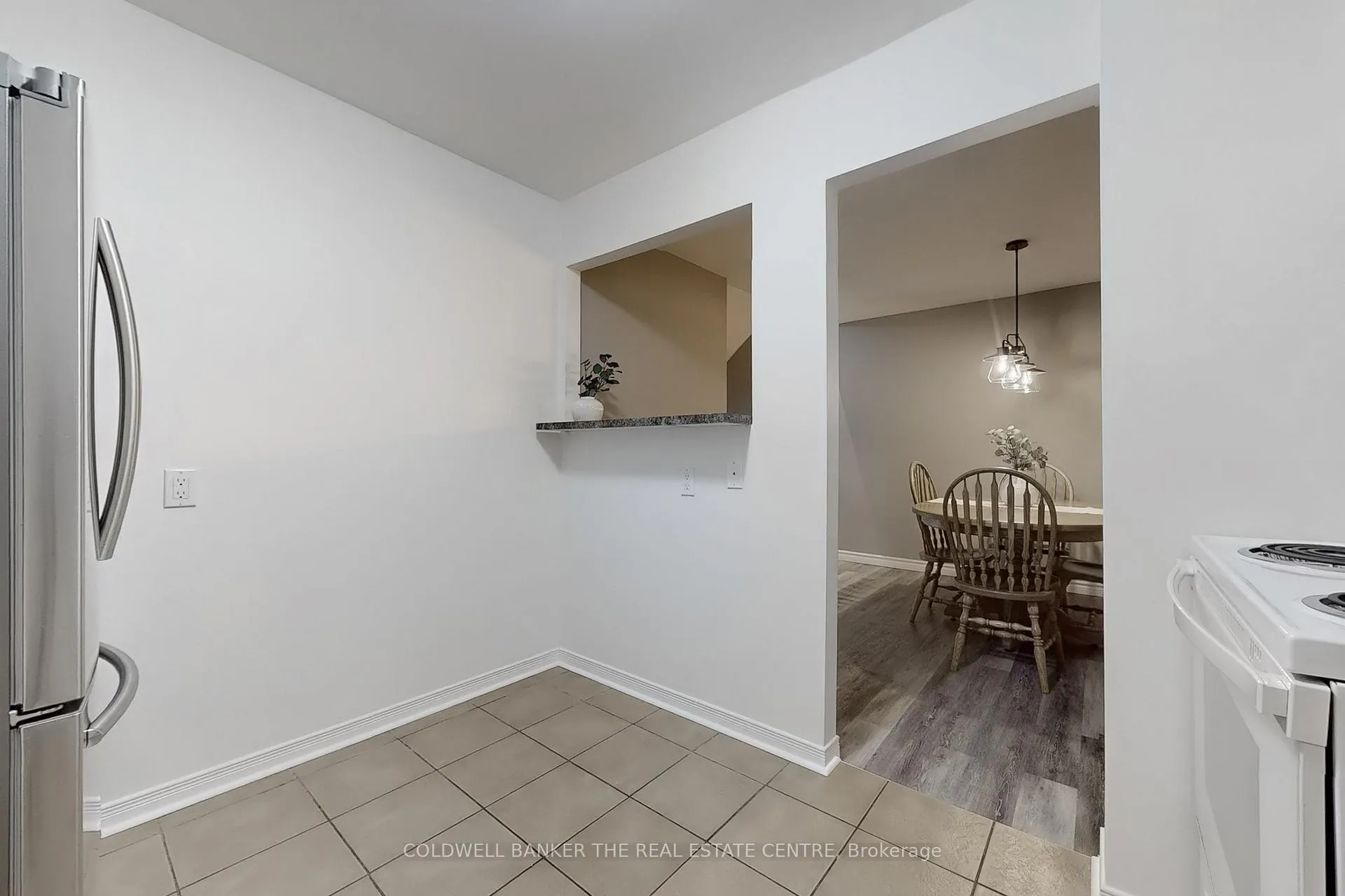 Photo 8 of Unit 195, 195 Milestone Crescent, Aurora, Aurora Village — HOMEH