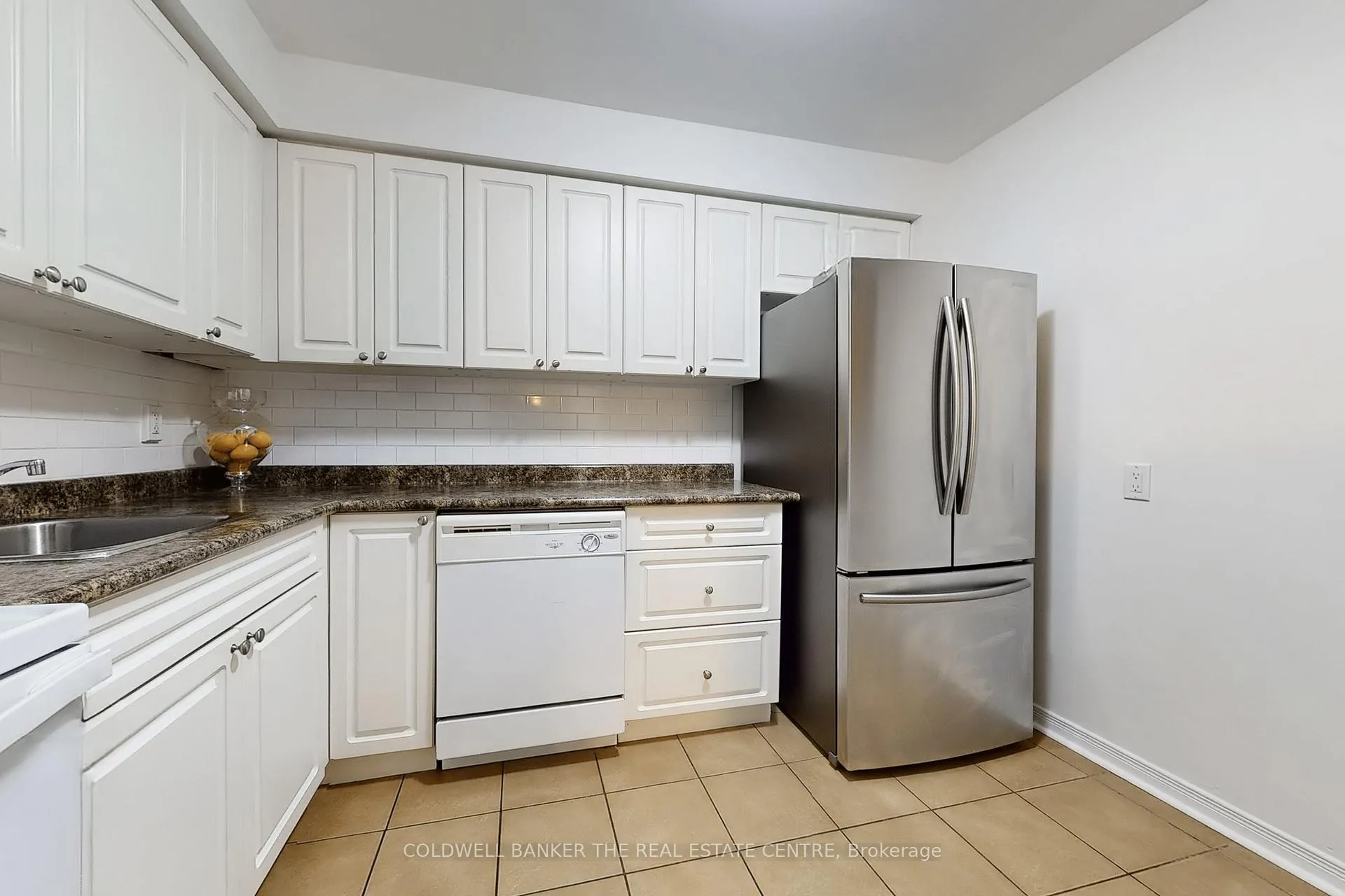 Photo 11 of Unit 195, 195 Milestone Crescent, Aurora, Aurora Village — HOMEH