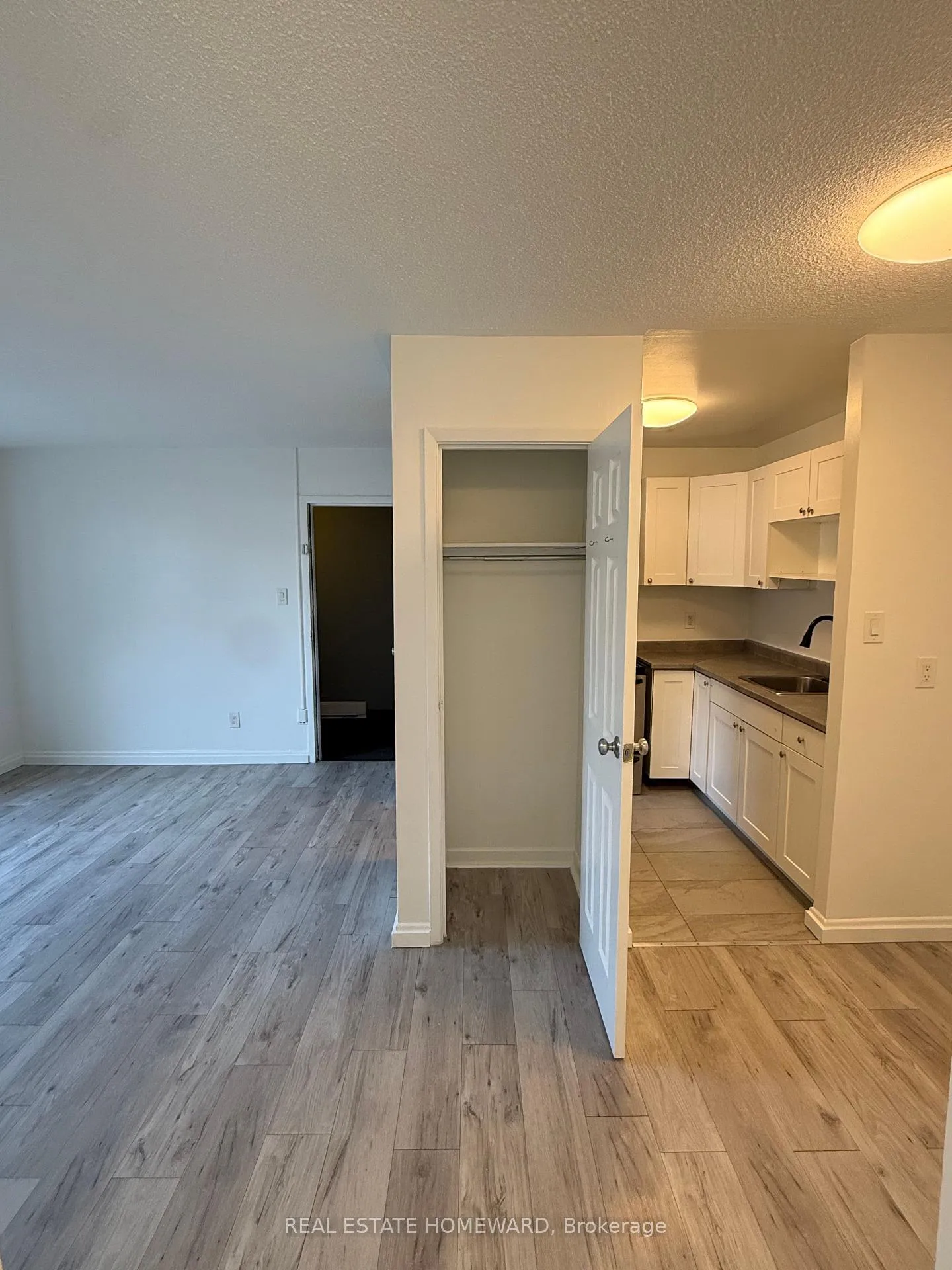 Photo 4 of Unit 105, 158 Main Street, Toronto, East End-Danforth — HOMEH
