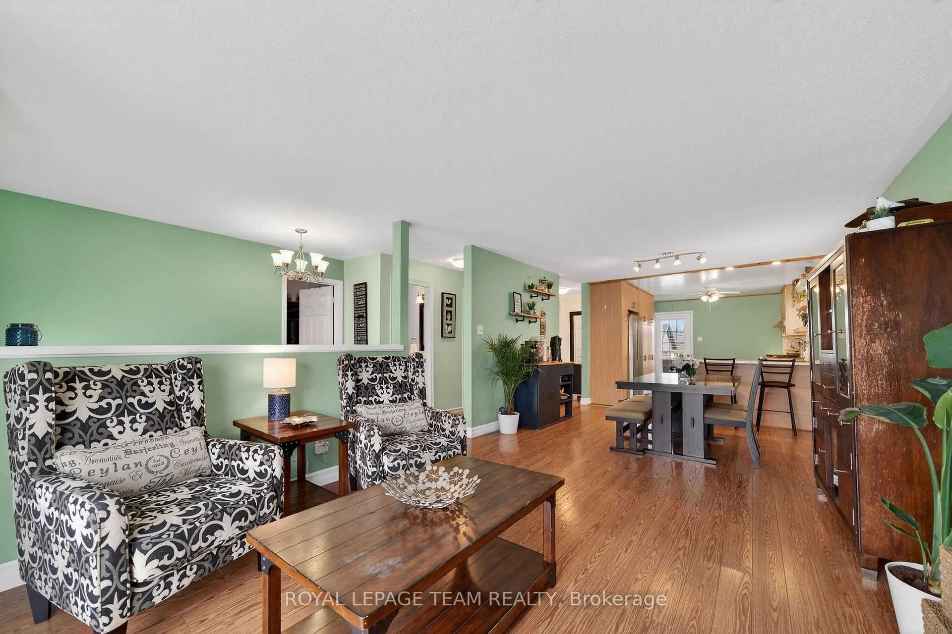 Photo 6 of 78 Merrick Street, Smiths Falls — HOMEH