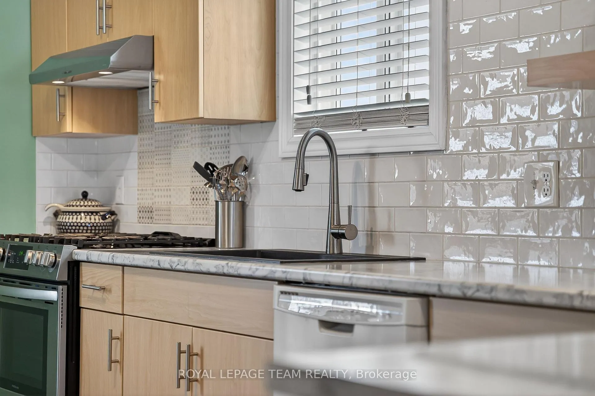 Photo 27 of 78 Merrick Street, Smiths Falls — HOMEH