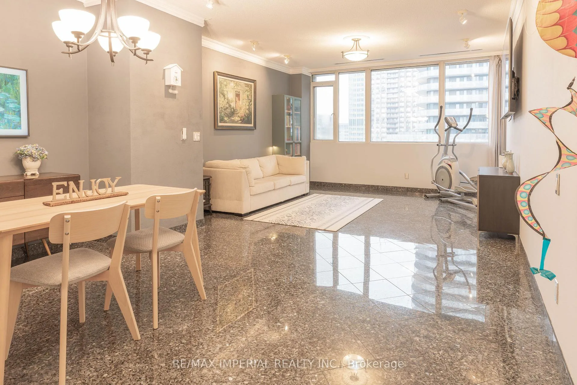 Photo 4 of Unit 913, 555 Yonge Street, Toronto, Church-Yonge Corridor — HOMEH