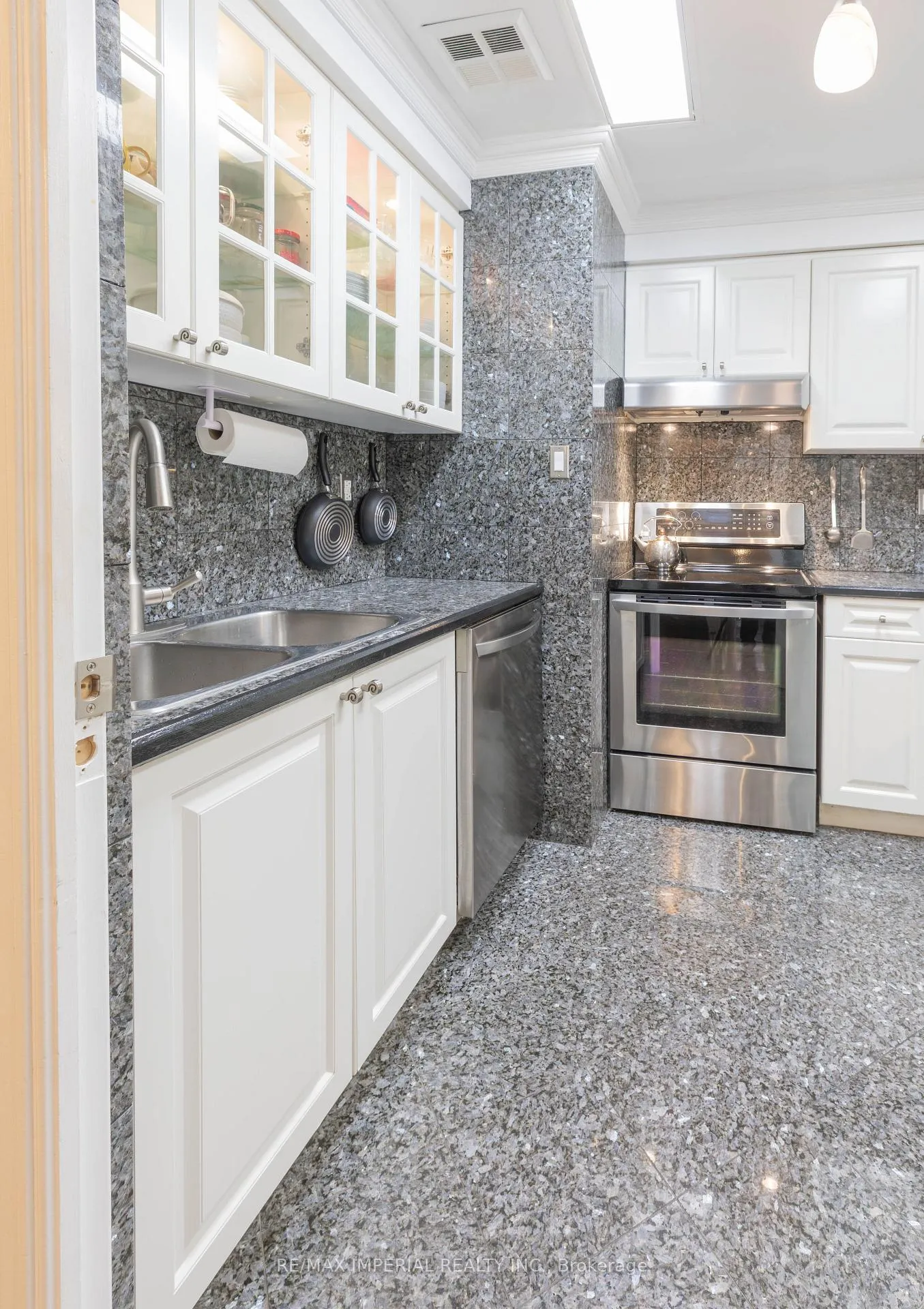 Photo 10 of Unit 913, 555 Yonge Street, Toronto, Church-Yonge Corridor — HOMEH
