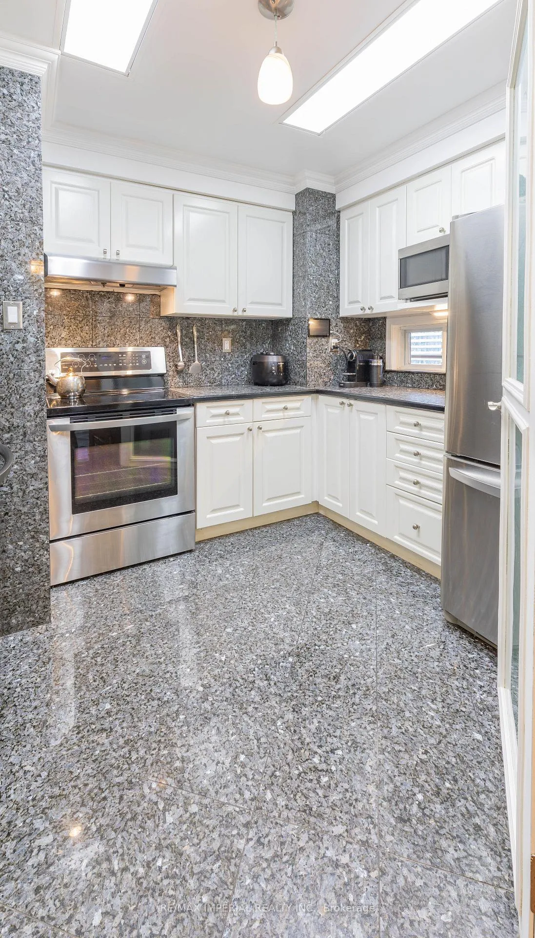 Photo 11 of Unit 913, 555 Yonge Street, Toronto, Church-Yonge Corridor — HOMEH
