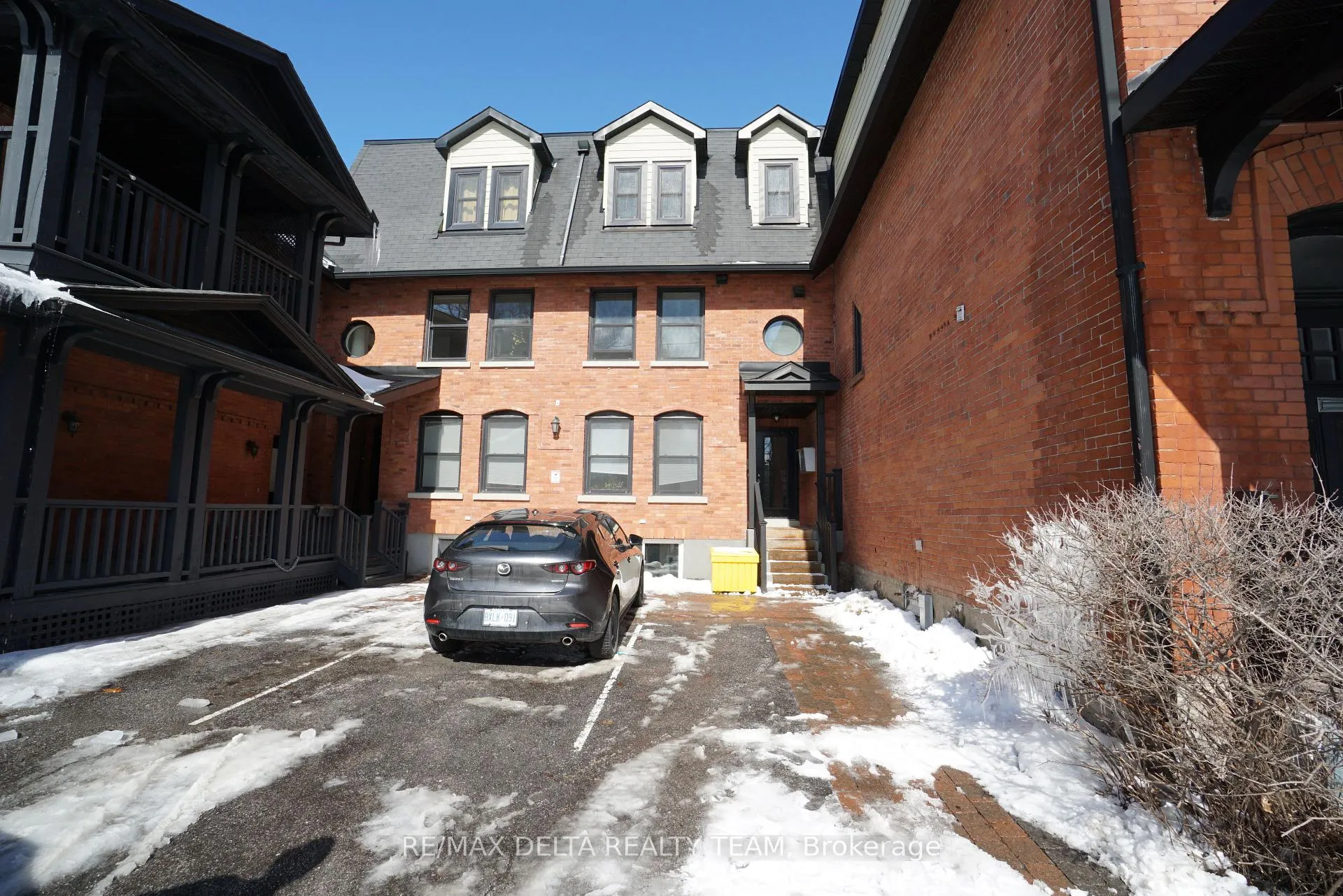 Photo 1 of Unit 2, 271 Mcleod Street, Ottawa, Ottawa Centre — HOMEH