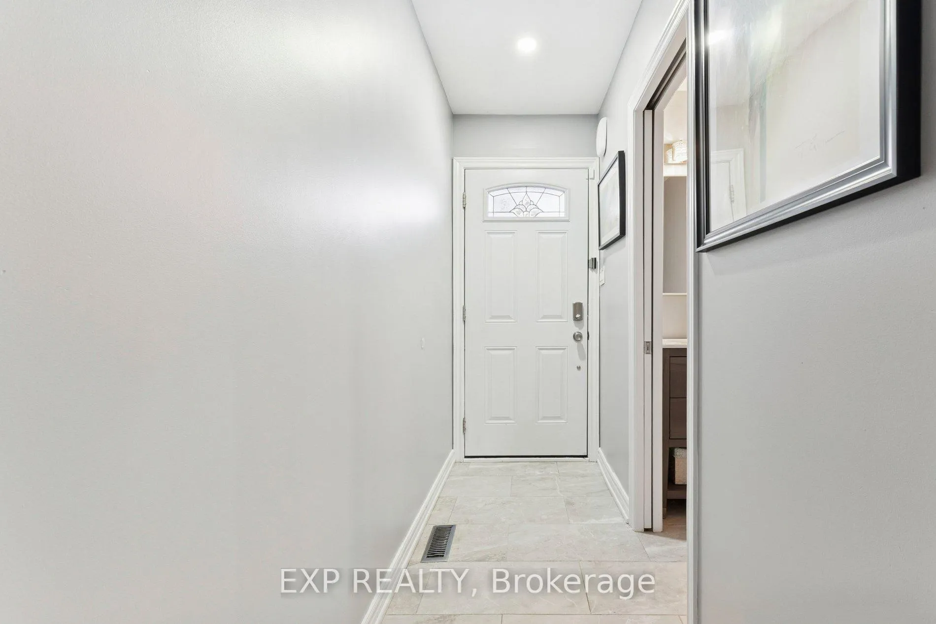 Photo 7 of 243 Coventry Court, Oshawa, Eastdale — HOMEH