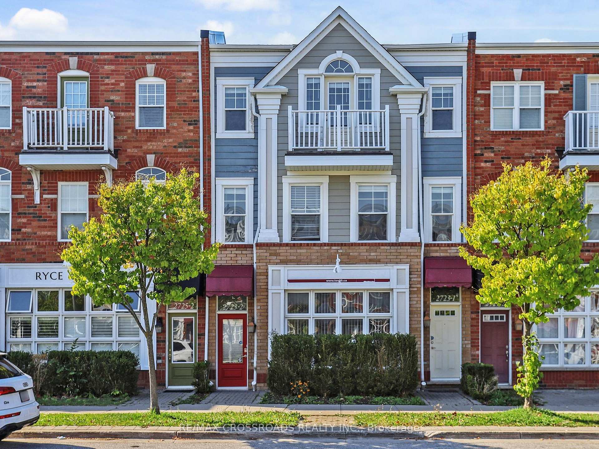 Front of 2723 Bur Oak Avenue