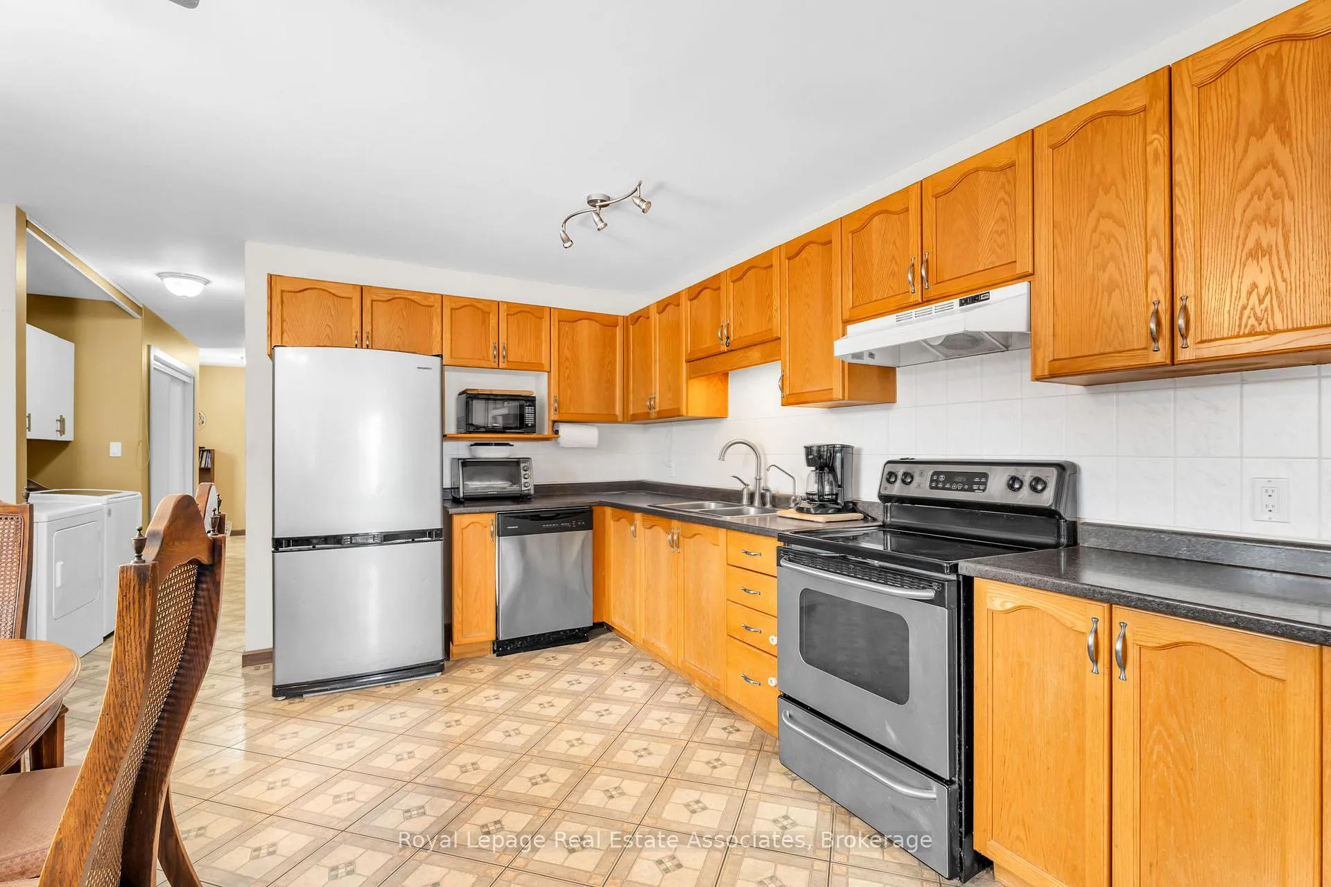 Photo 15 of 31 Highpoint Street, Southgate — HOMEH