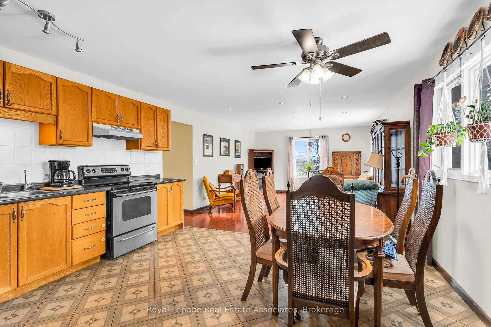 Photo 17 of 31 Highpoint Street, Southgate — HOMEH