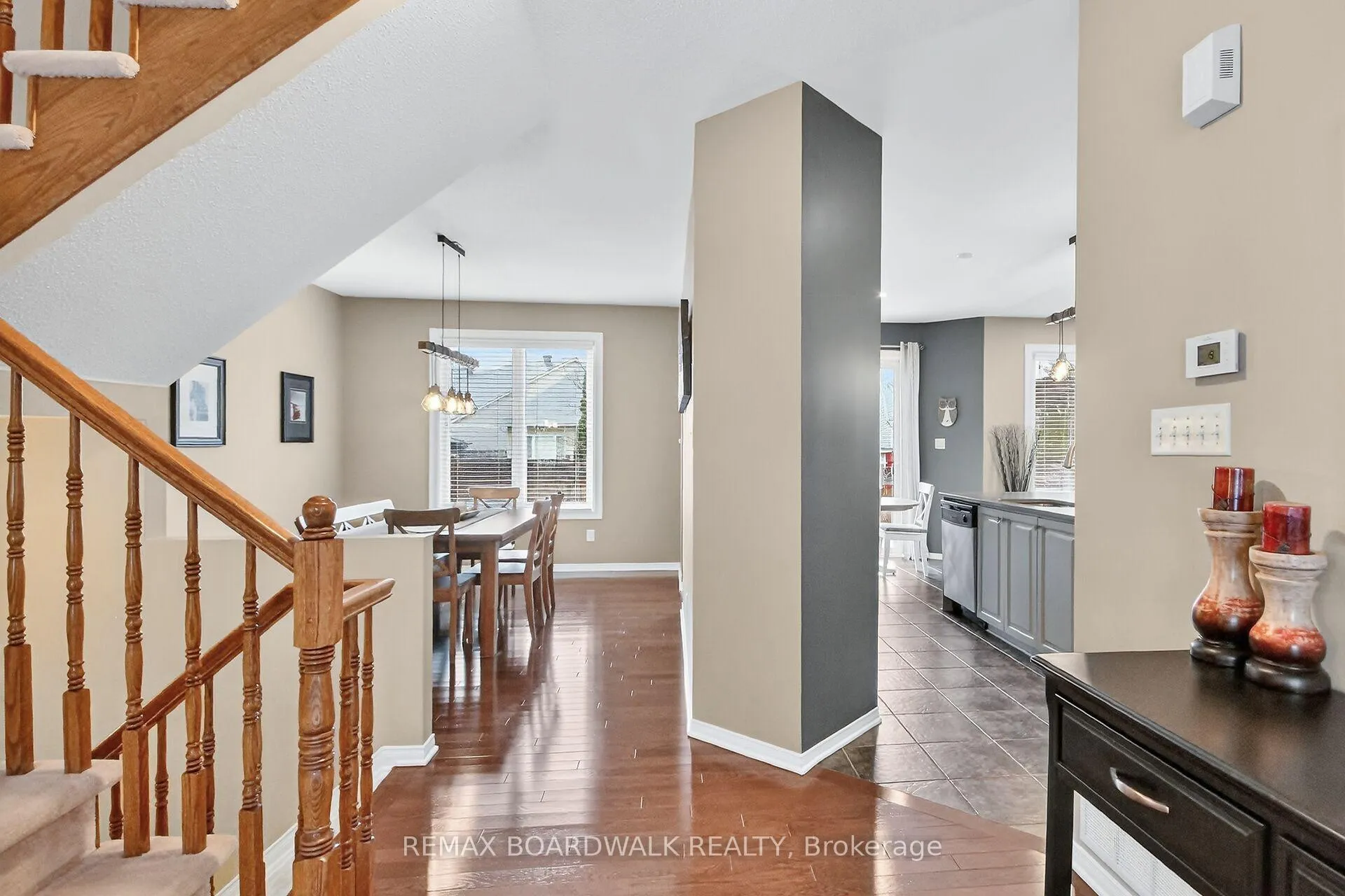 Photo 6 of 309 Chestermere Crescent, Ottawa, Barrhaven - Strandherd — HOMEH