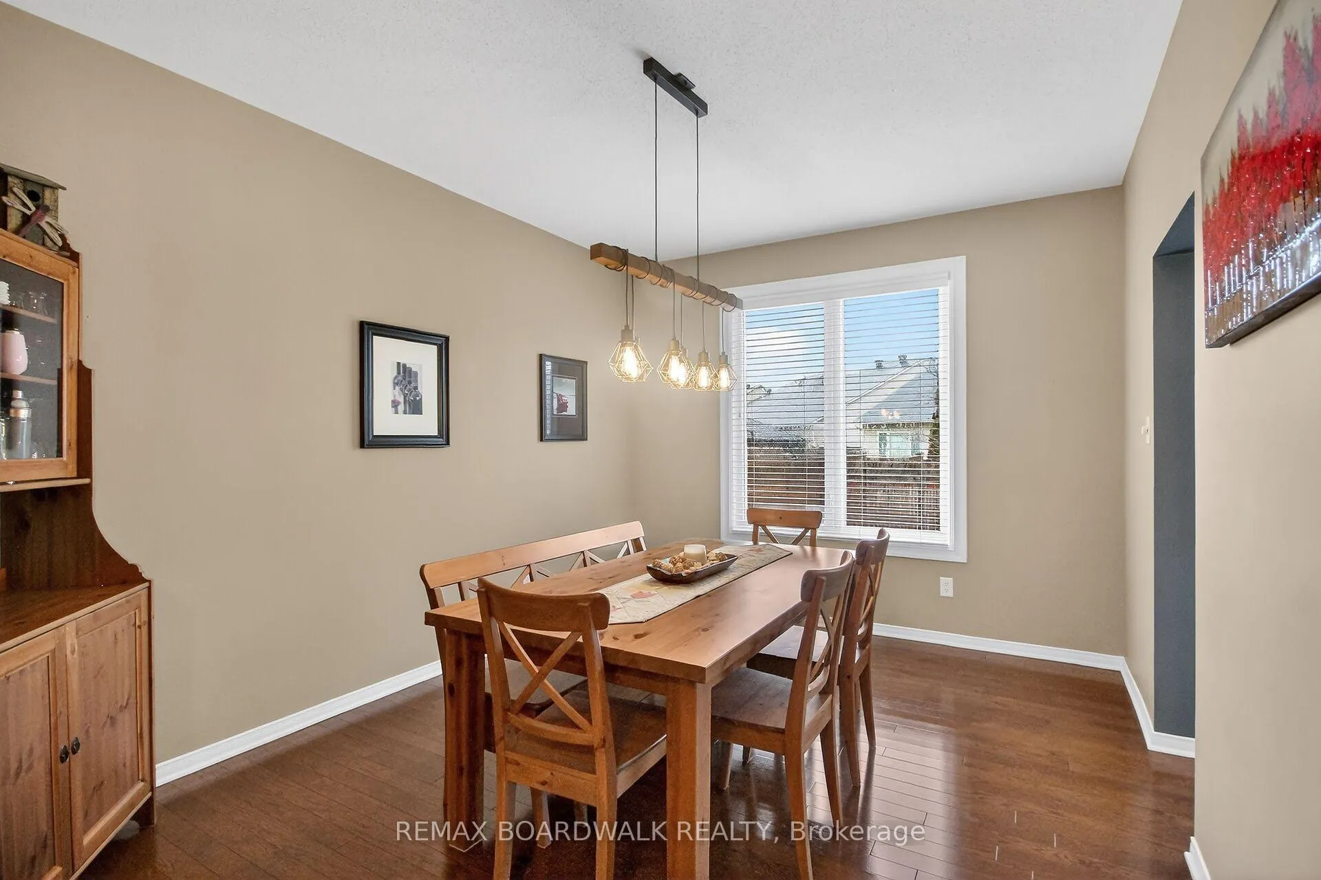 Photo 9 of 309 Chestermere Crescent, Ottawa, Barrhaven - Strandherd — HOMEH