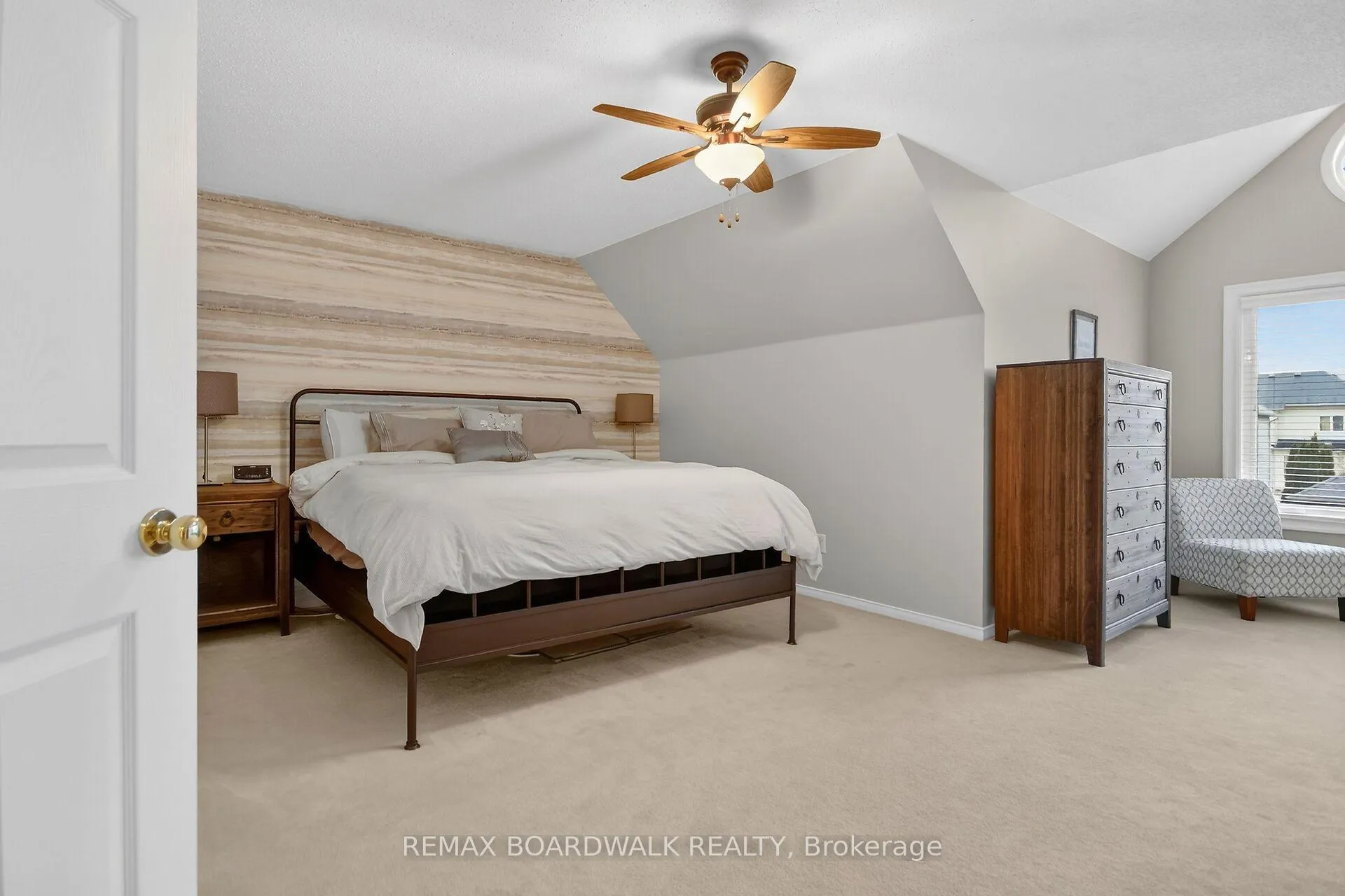 Photo 17 of 309 Chestermere Crescent, Ottawa, Barrhaven - Strandherd — HOMEH