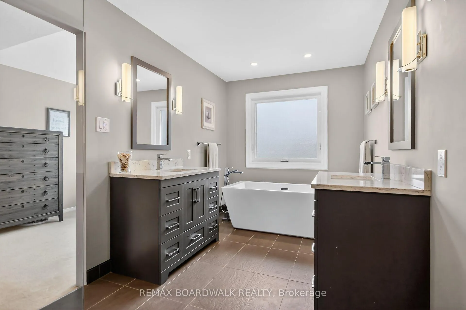 Photo 20 of 309 Chestermere Crescent, Ottawa, Barrhaven - Strandherd — HOMEH