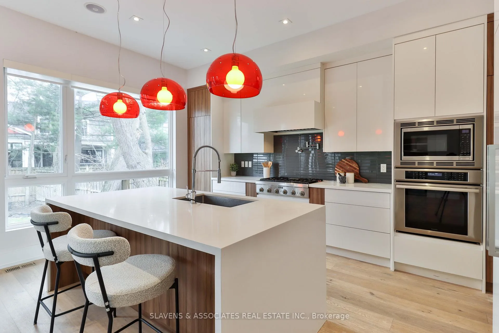 Photo 11 of 271 Jennings Crescent, Oakville, Bronte — HOMEH