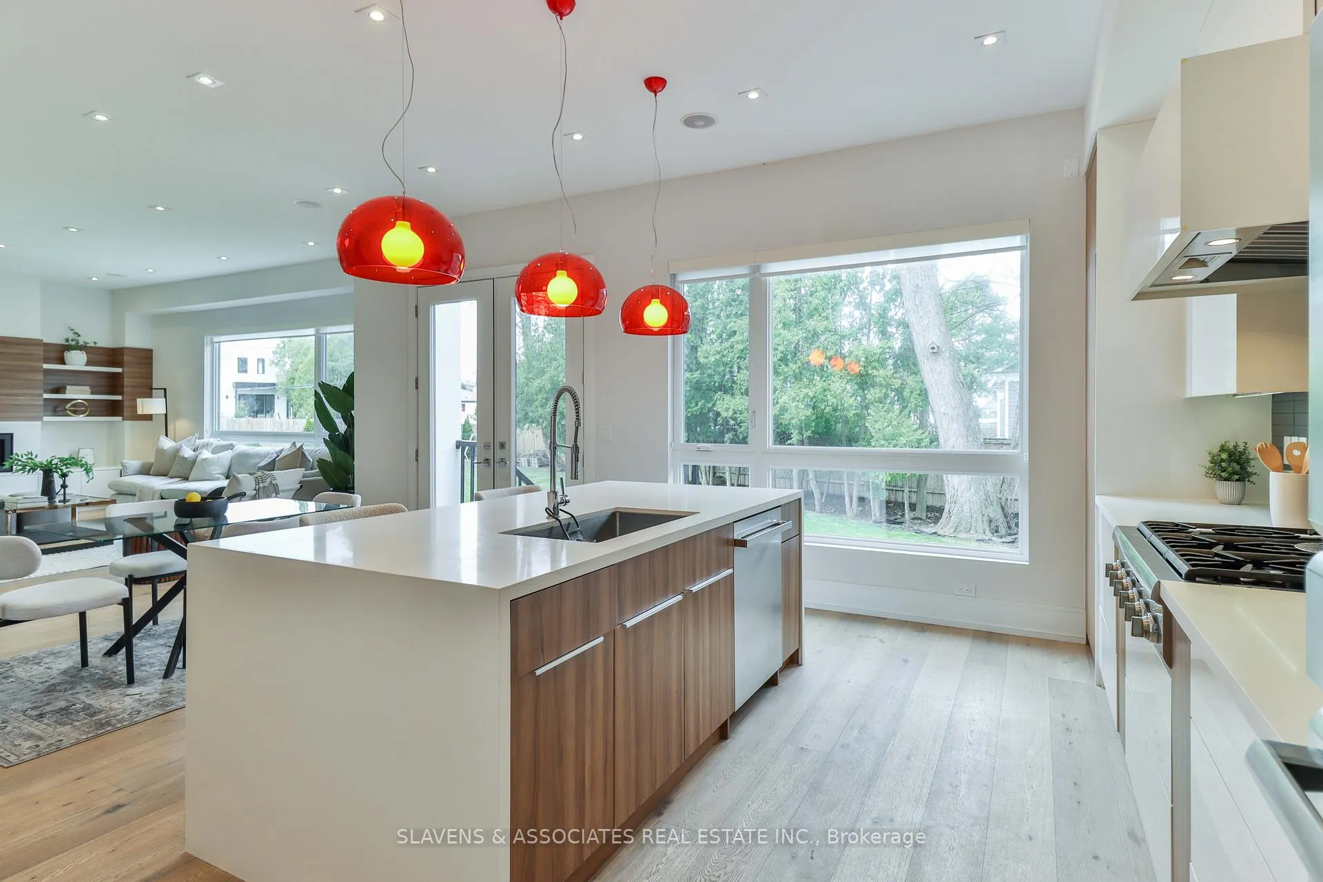 Photo 12 of 271 Jennings Crescent, Oakville, Bronte — HOMEH