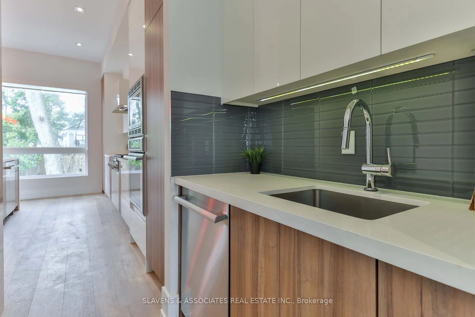 Photo 14 of 271 Jennings Crescent, Oakville, Bronte — HOMEH