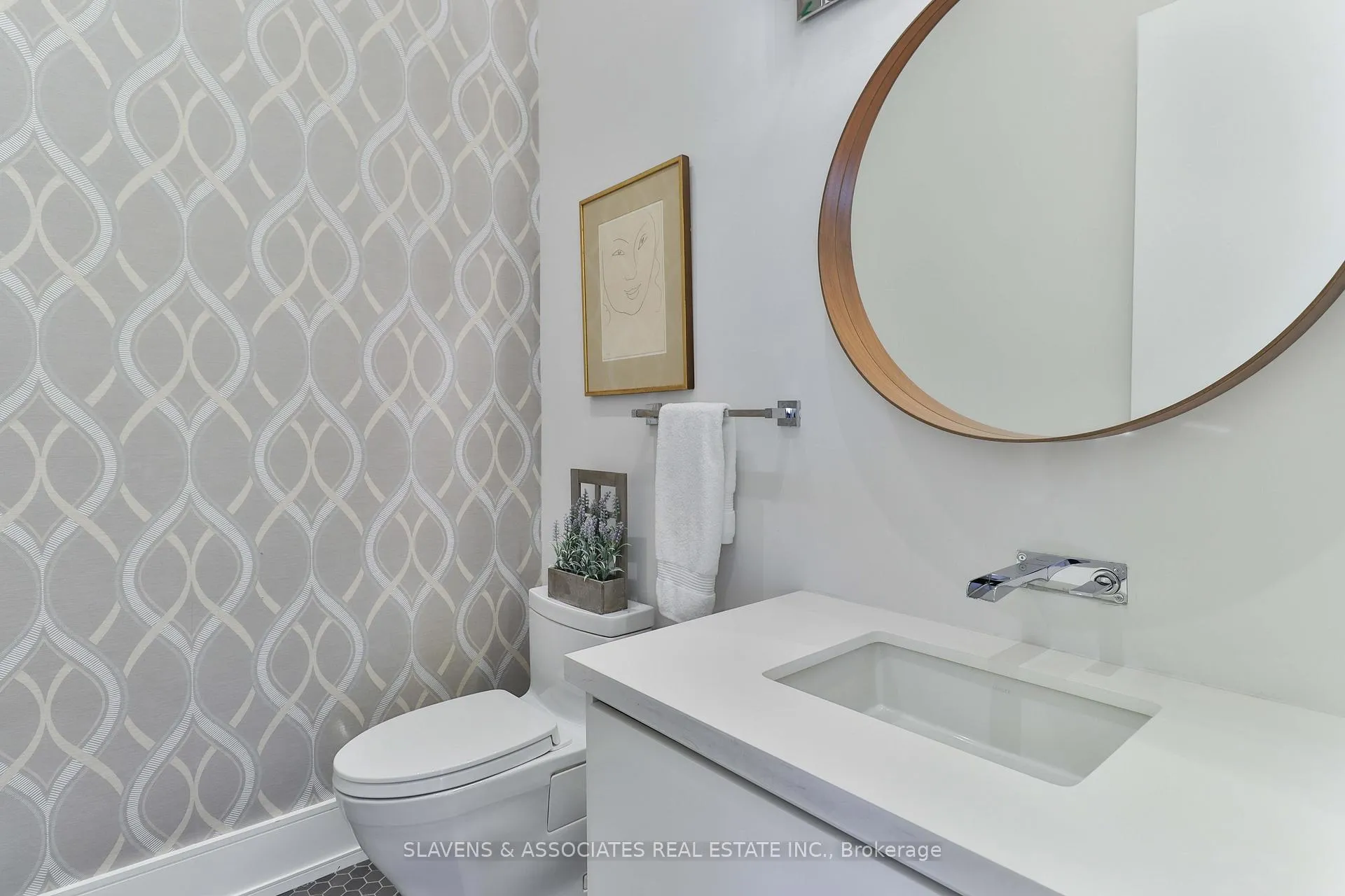 Photo 18 of 271 Jennings Crescent, Oakville, Bronte — HOMEH