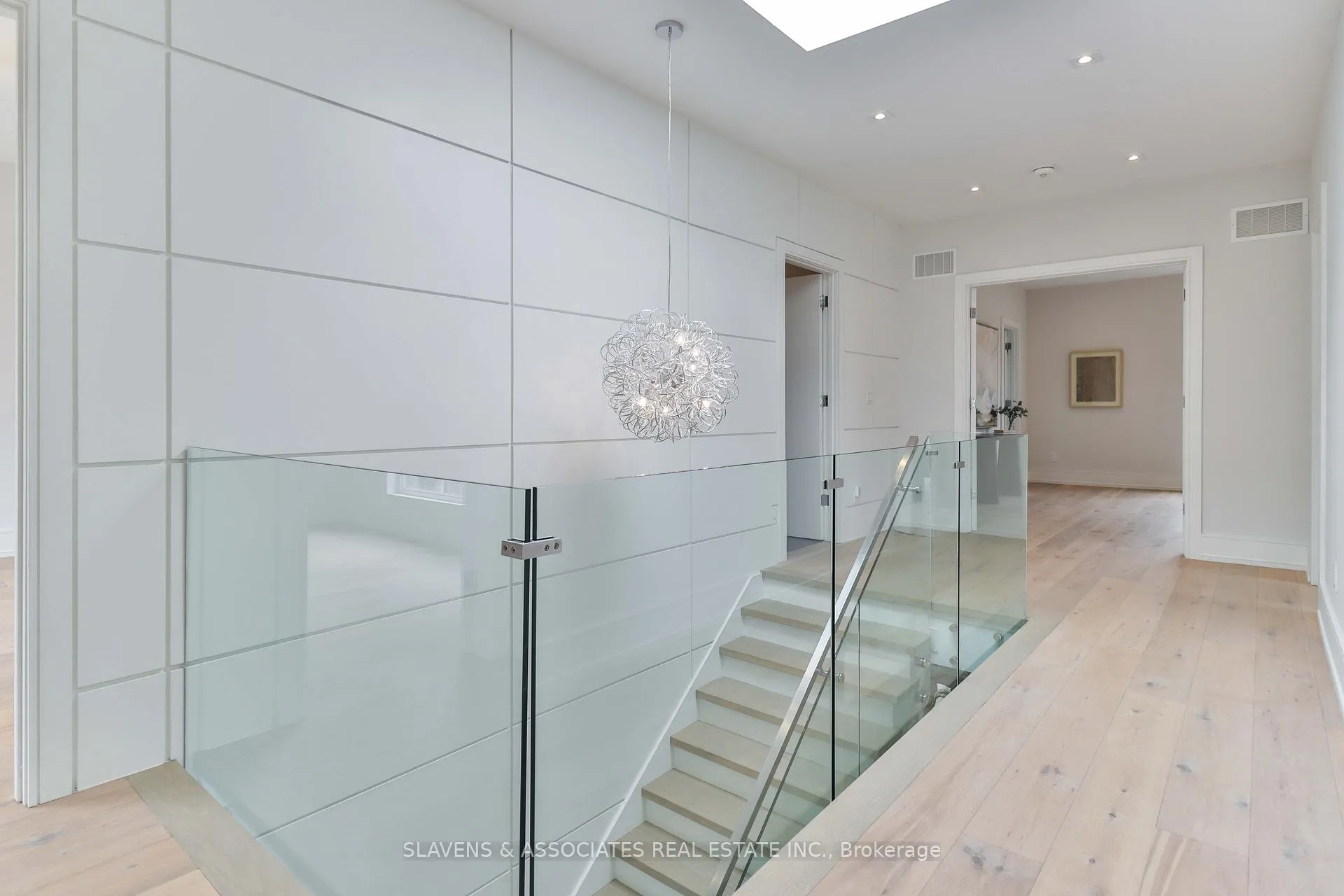 Photo 20 of 271 Jennings Crescent, Oakville, Bronte — HOMEH