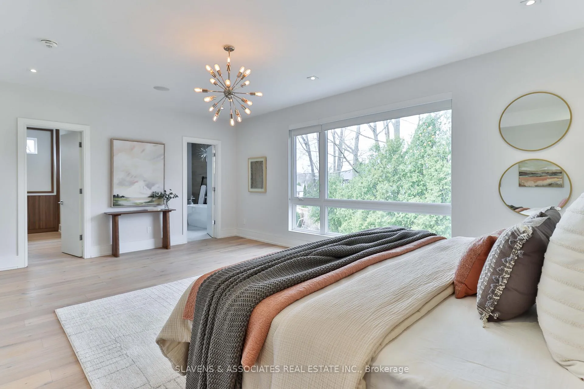 Photo 21 of 271 Jennings Crescent, Oakville, Bronte — HOMEH