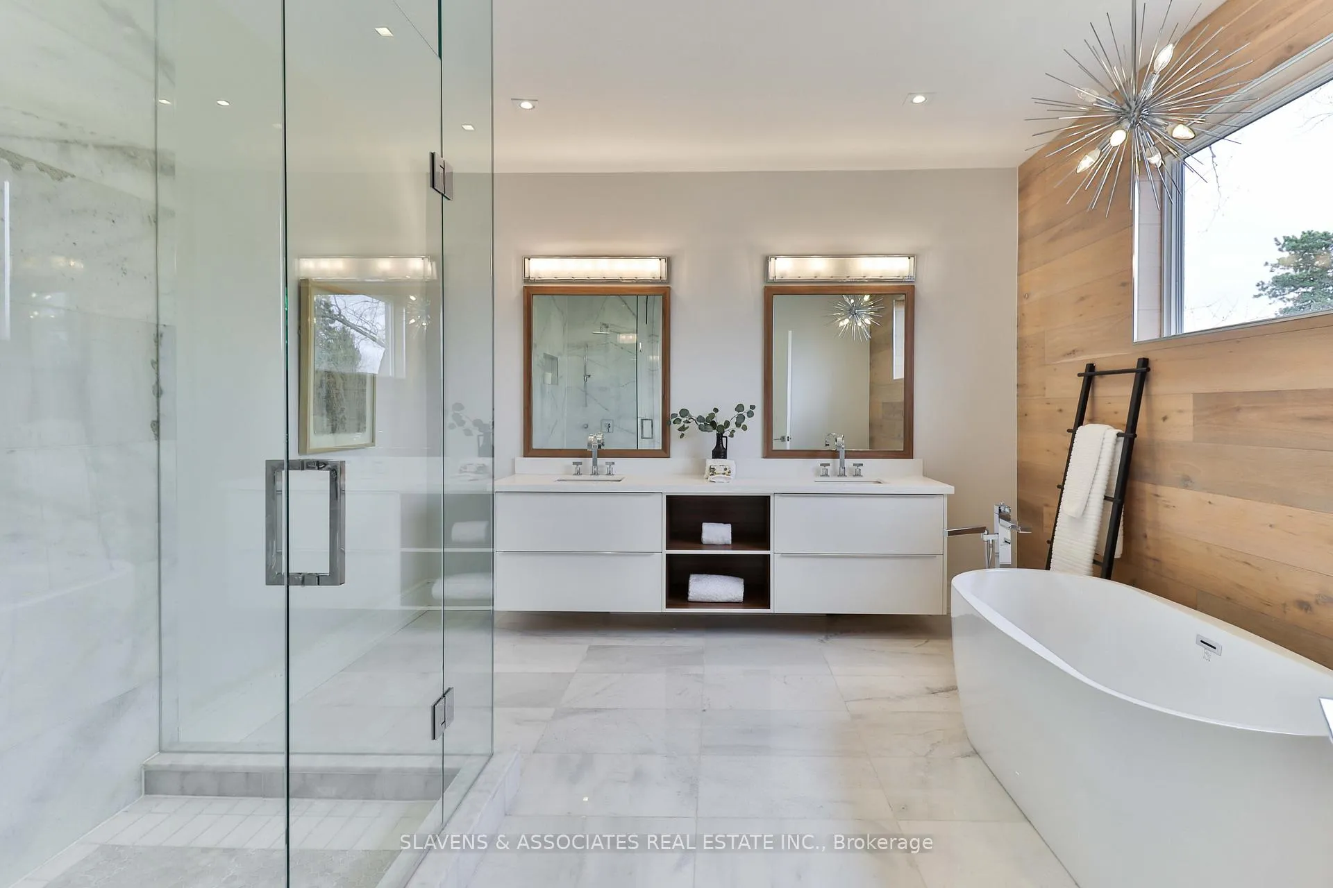 Photo 23 of 271 Jennings Crescent, Oakville, Bronte — HOMEH
