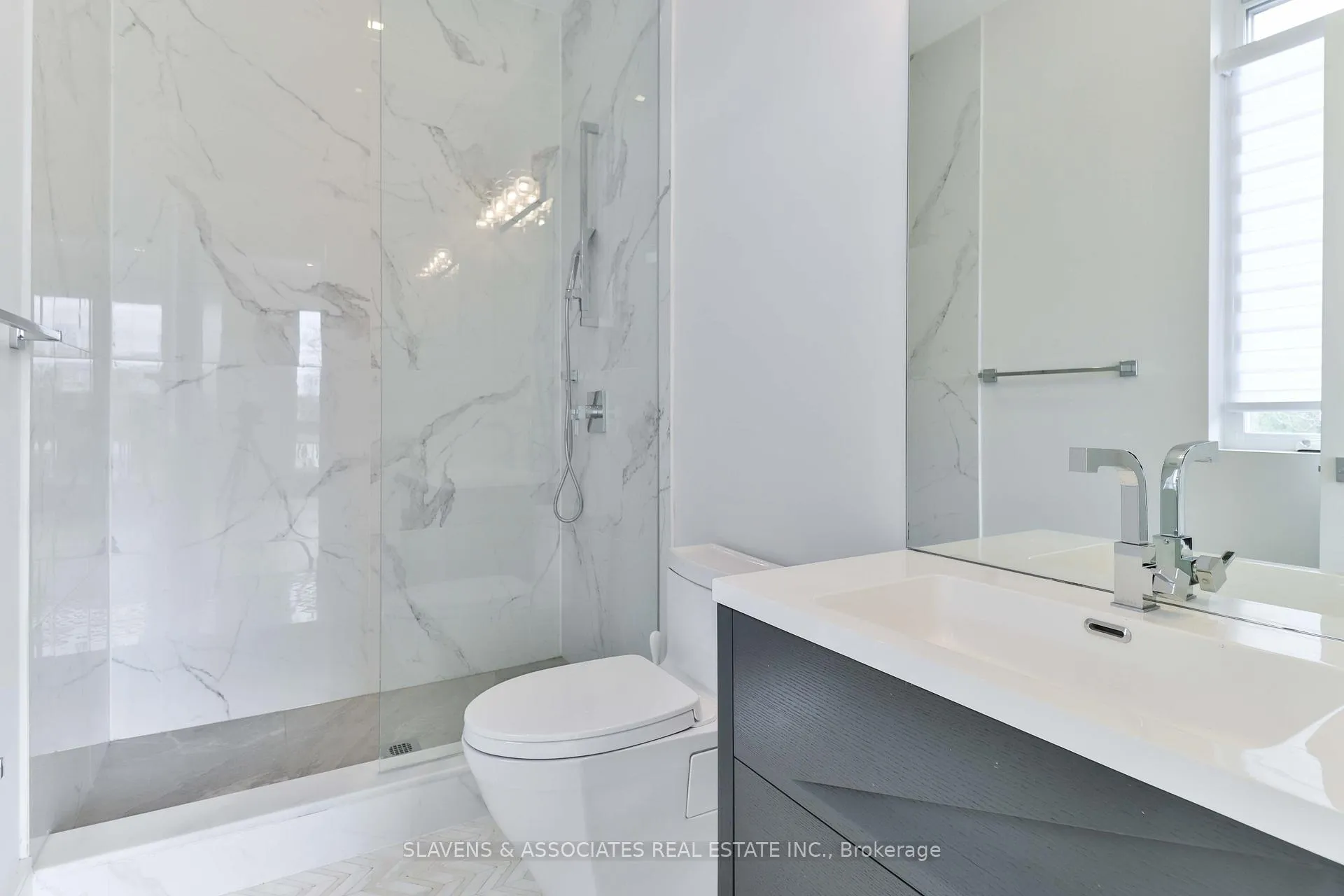 Photo 28 of 271 Jennings Crescent, Oakville, Bronte — HOMEH