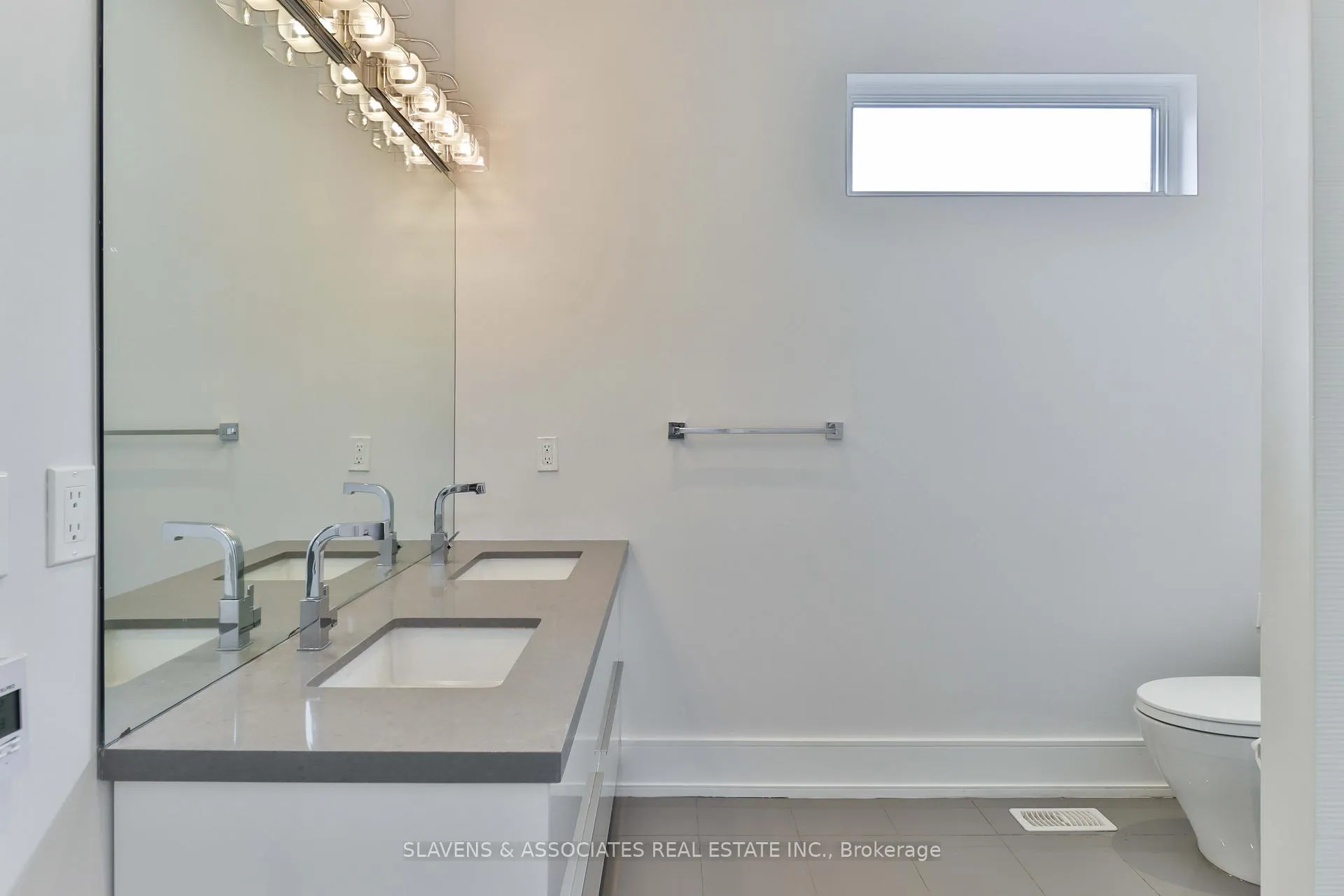 Photo 29 of 271 Jennings Crescent, Oakville, Bronte — HOMEH