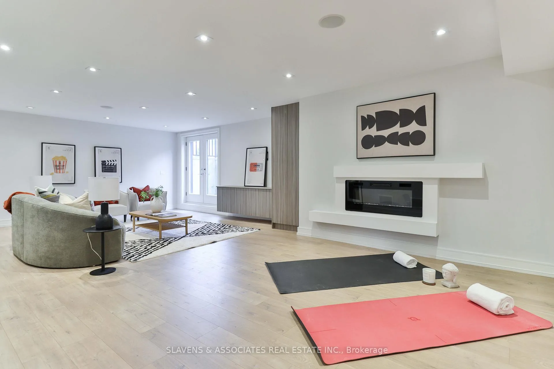 Photo 36 of 271 Jennings Crescent, Oakville, Bronte — HOMEH