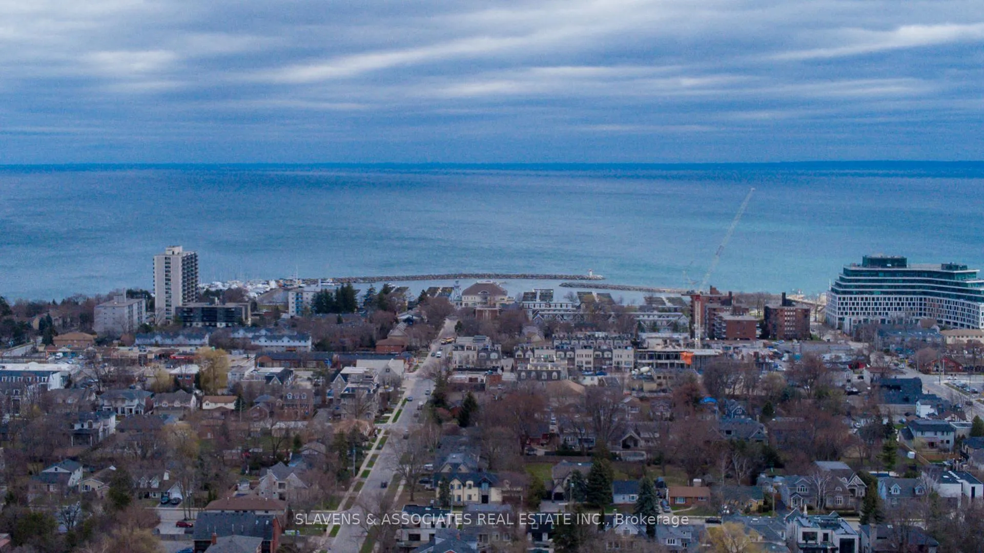 Photo 46 of 271 Jennings Crescent, Oakville, Bronte — HOMEH
