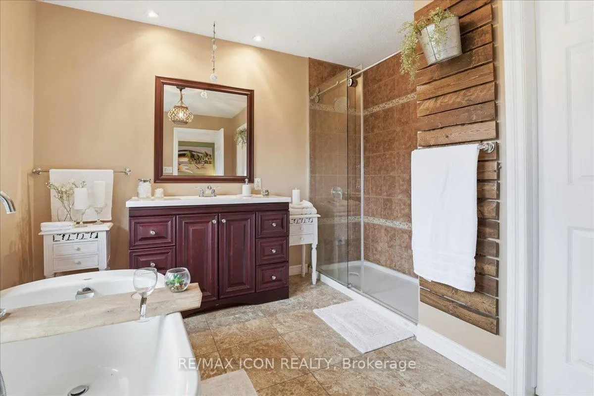 Photo 17 of 6 Bannister Street, Brant, Oakland — HOMEH