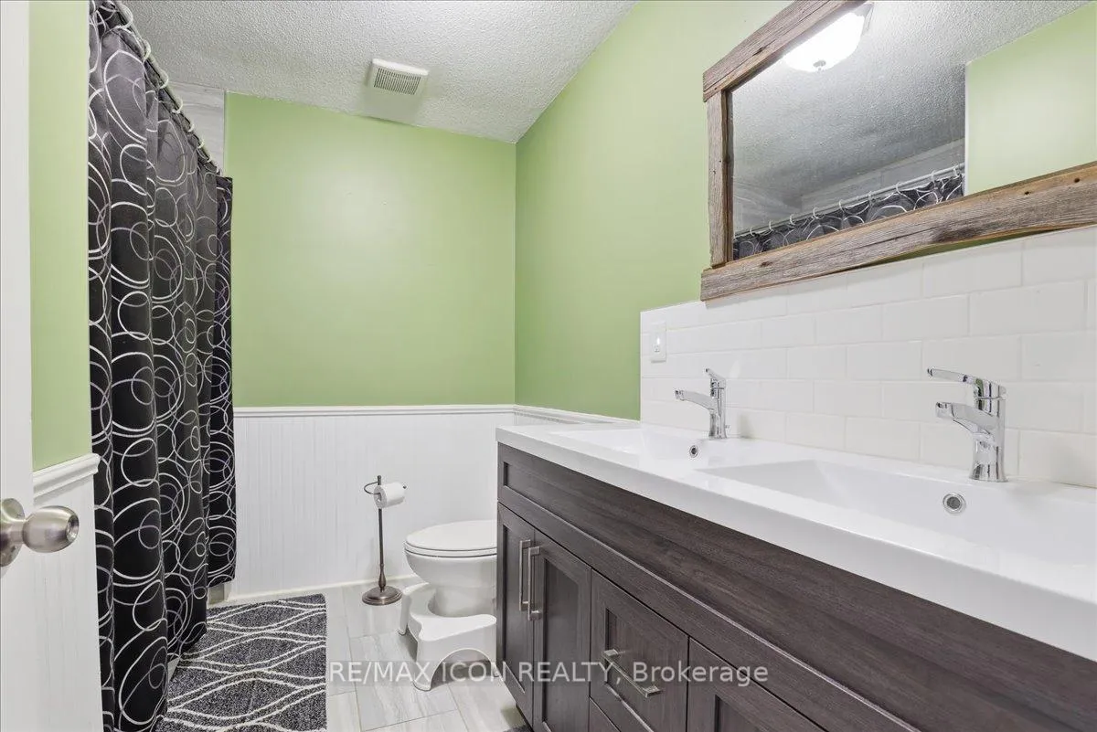 Photo 20 of 6 Bannister Street, Brant, Oakland — HOMEH