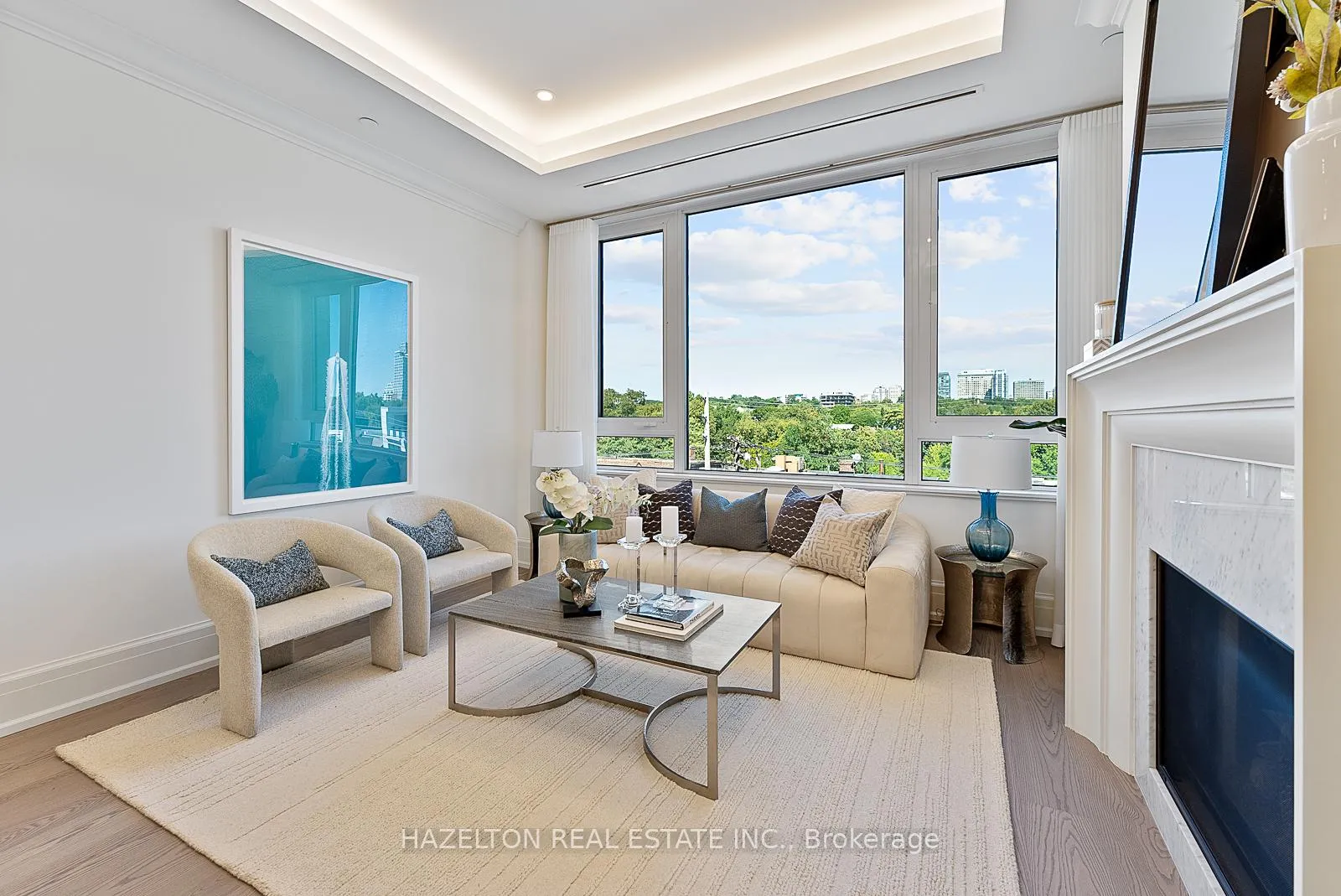 Photo 3 of Unit 404, 128 Hazelton Avenue, Toronto, The Annex — HOMEH