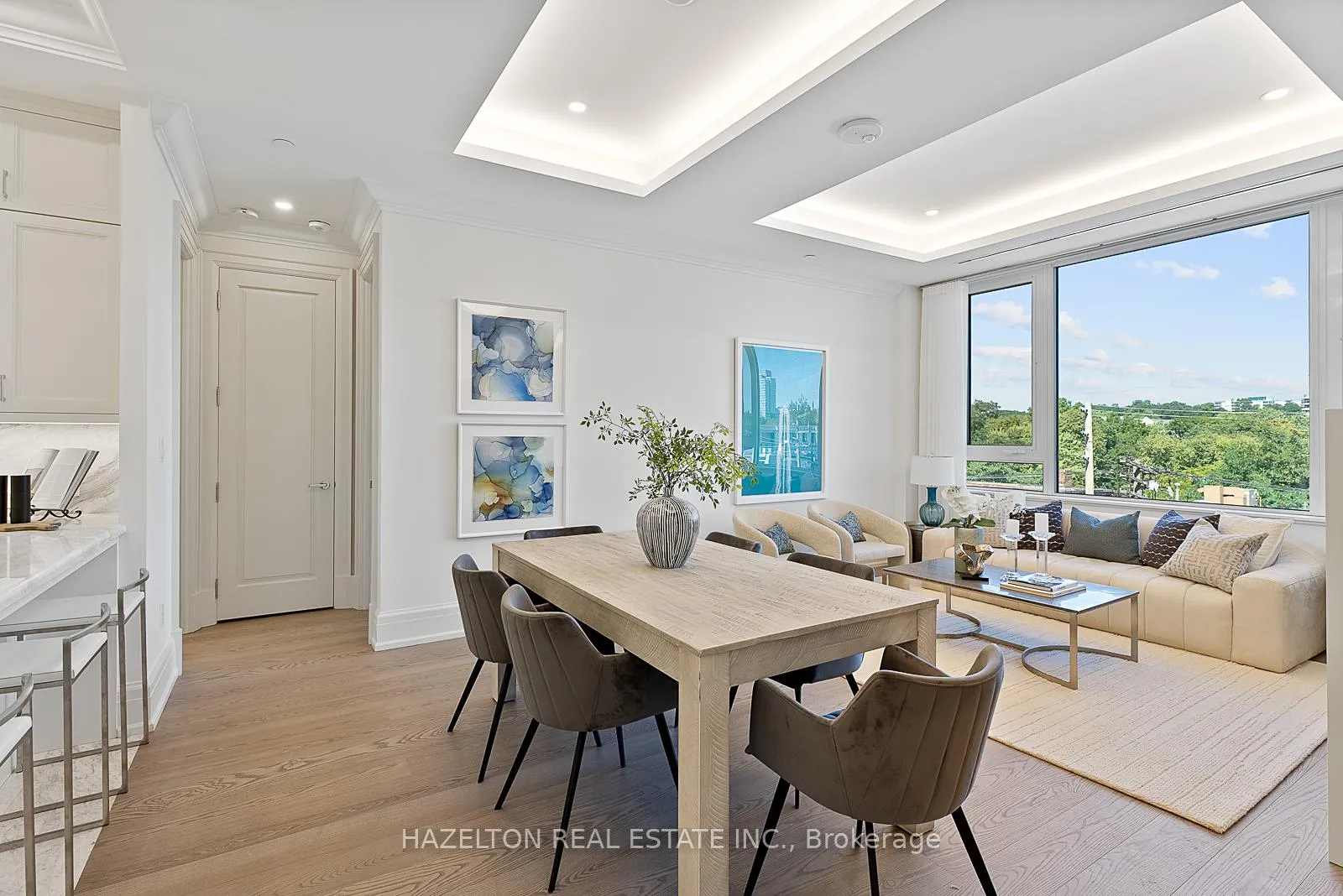 Photo 5 of Unit 404, 128 Hazelton Avenue, Toronto, The Annex — HOMEH