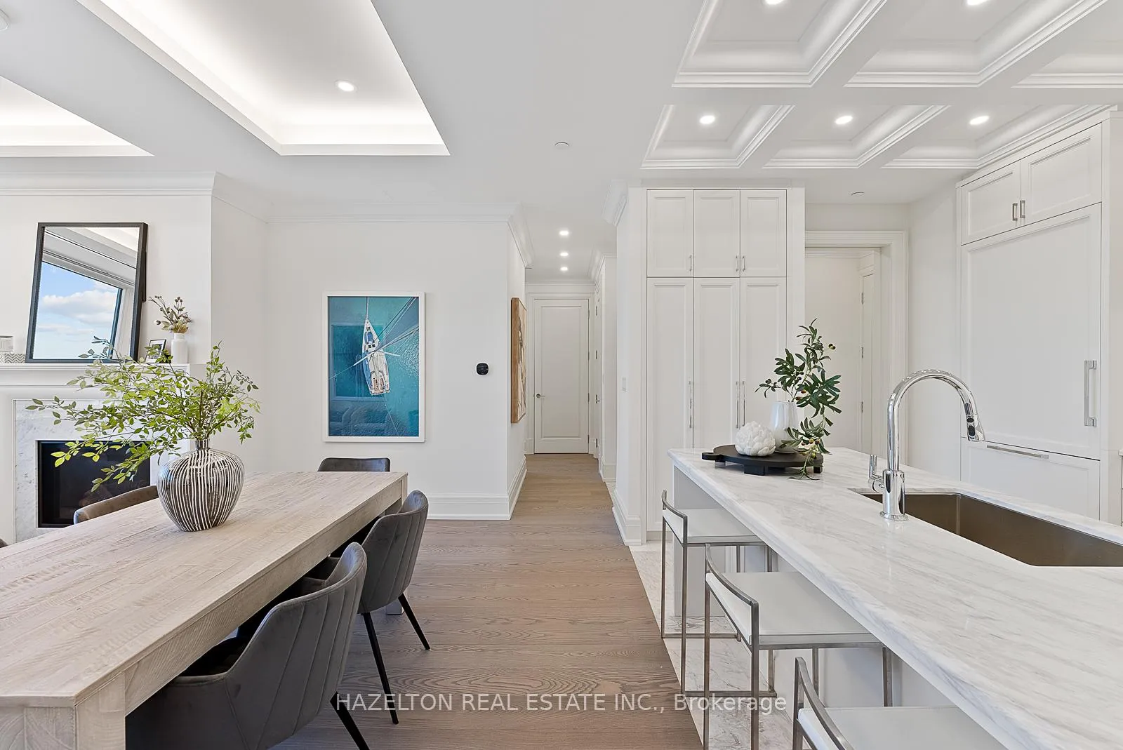 Photo 6 of Unit 404, 128 Hazelton Avenue, Toronto, The Annex — HOMEH