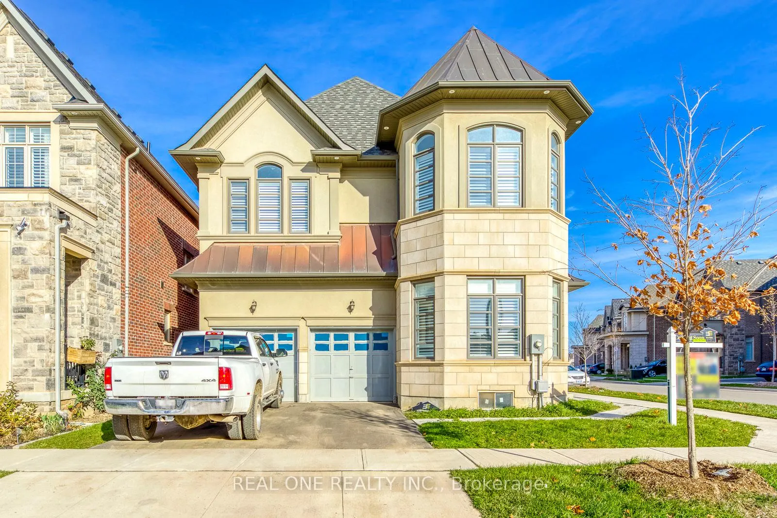Photo 2 of 69 Threshing Mill Boulevard, Oakville, Glenorchy — HOMEH