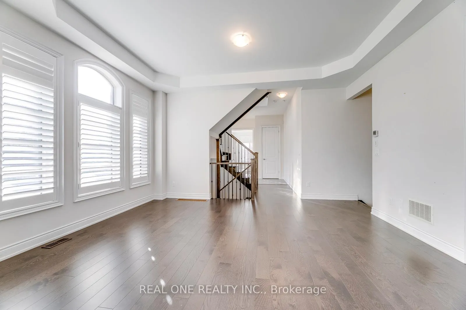 Photo 9 of 69 Threshing Mill Boulevard, Oakville, Glenorchy — HOMEH