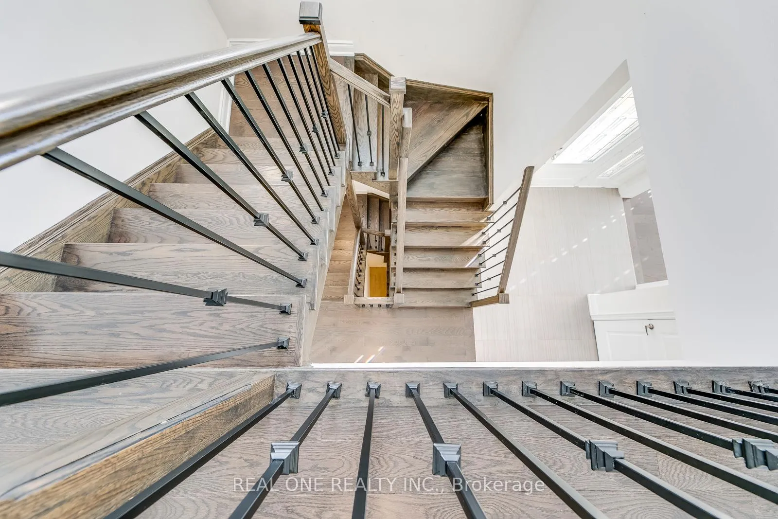 Photo 24 of 69 Threshing Mill Boulevard, Oakville, Glenorchy — HOMEH