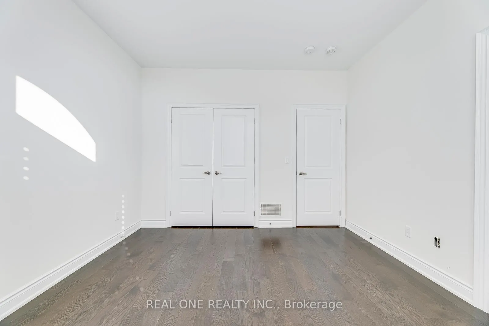 Photo 34 of 69 Threshing Mill Boulevard, Oakville, Glenorchy — HOMEH