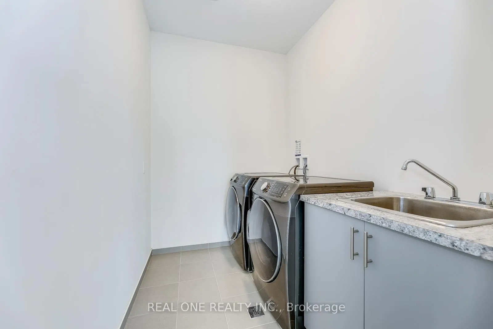 Photo 43 of 69 Threshing Mill Boulevard, Oakville, Glenorchy — HOMEH