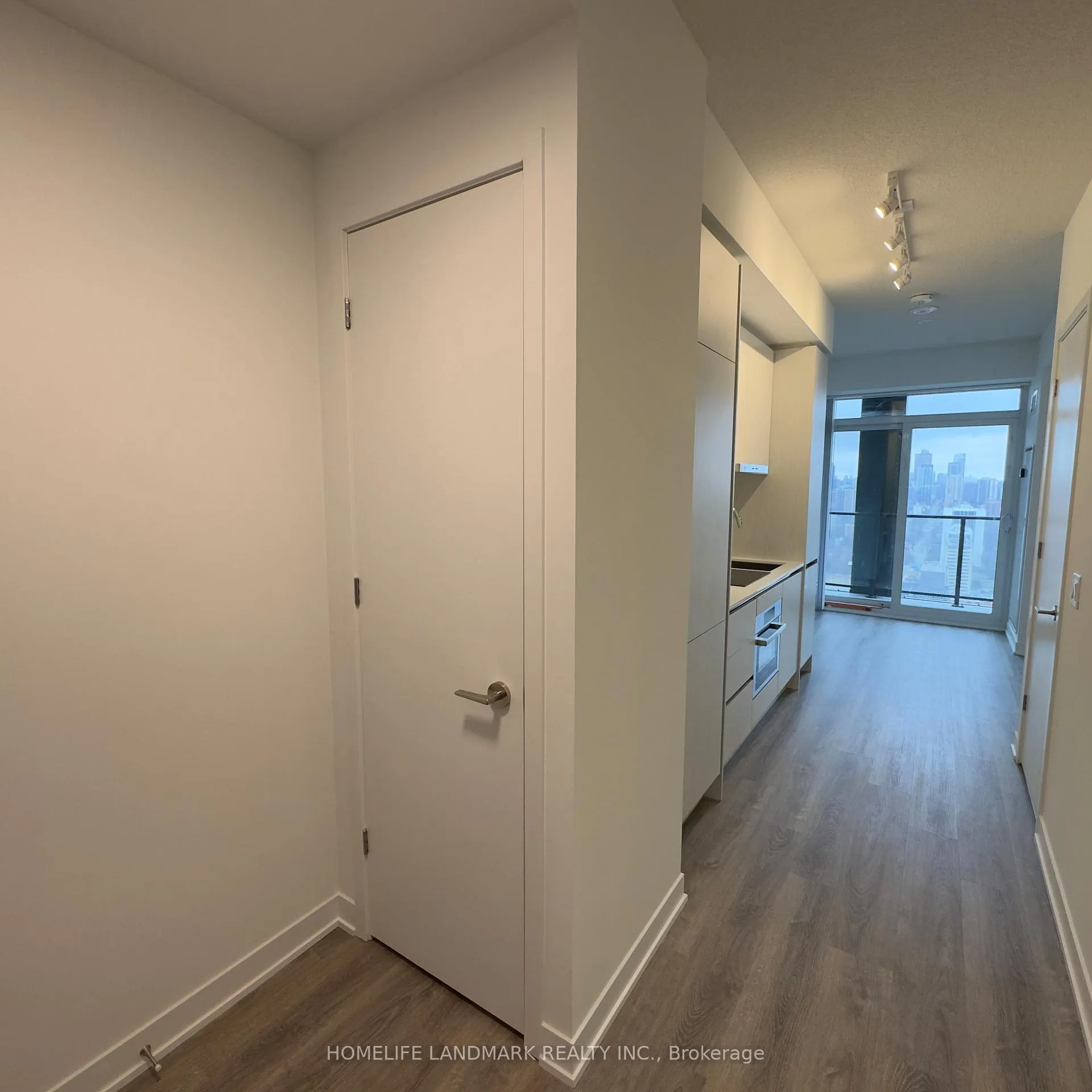 Photo 3 of Unit 3802, 180 Front Street E, Toronto, Moss Park — HOMEH