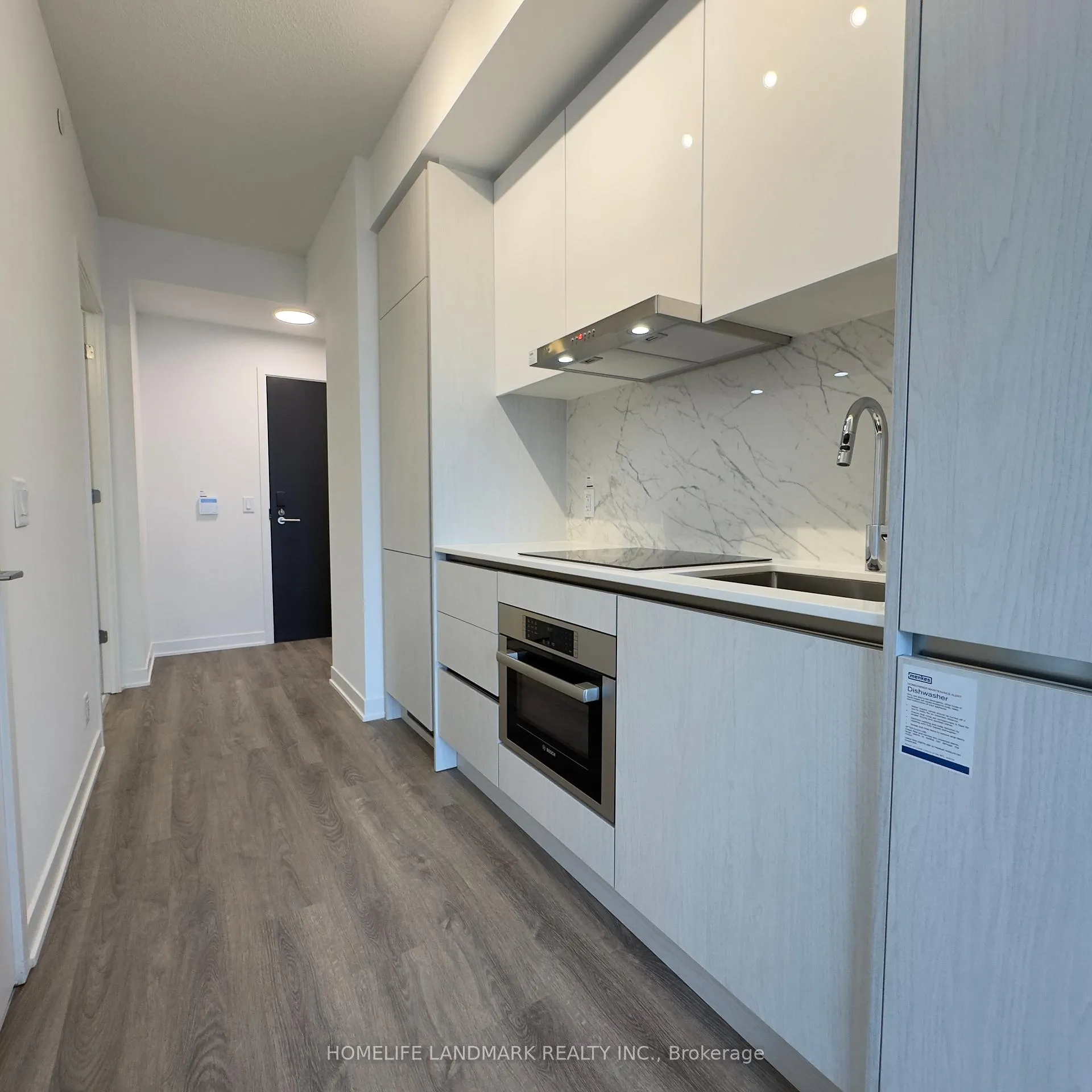 Photo 4 of Unit 3802, 180 Front Street E, Toronto, Moss Park — HOMEH