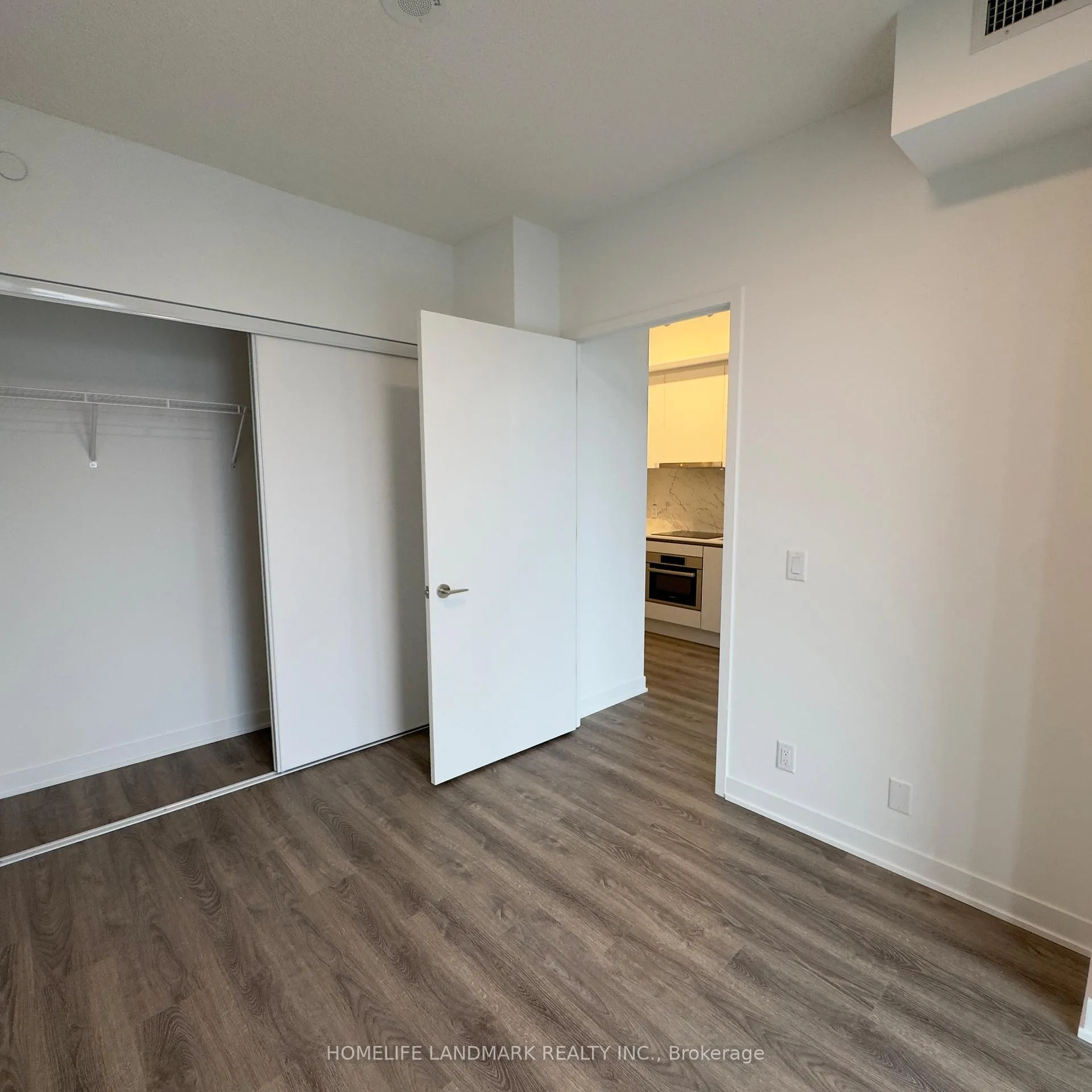Photo 6 of Unit 3802, 180 Front Street E, Toronto, Moss Park — HOMEH