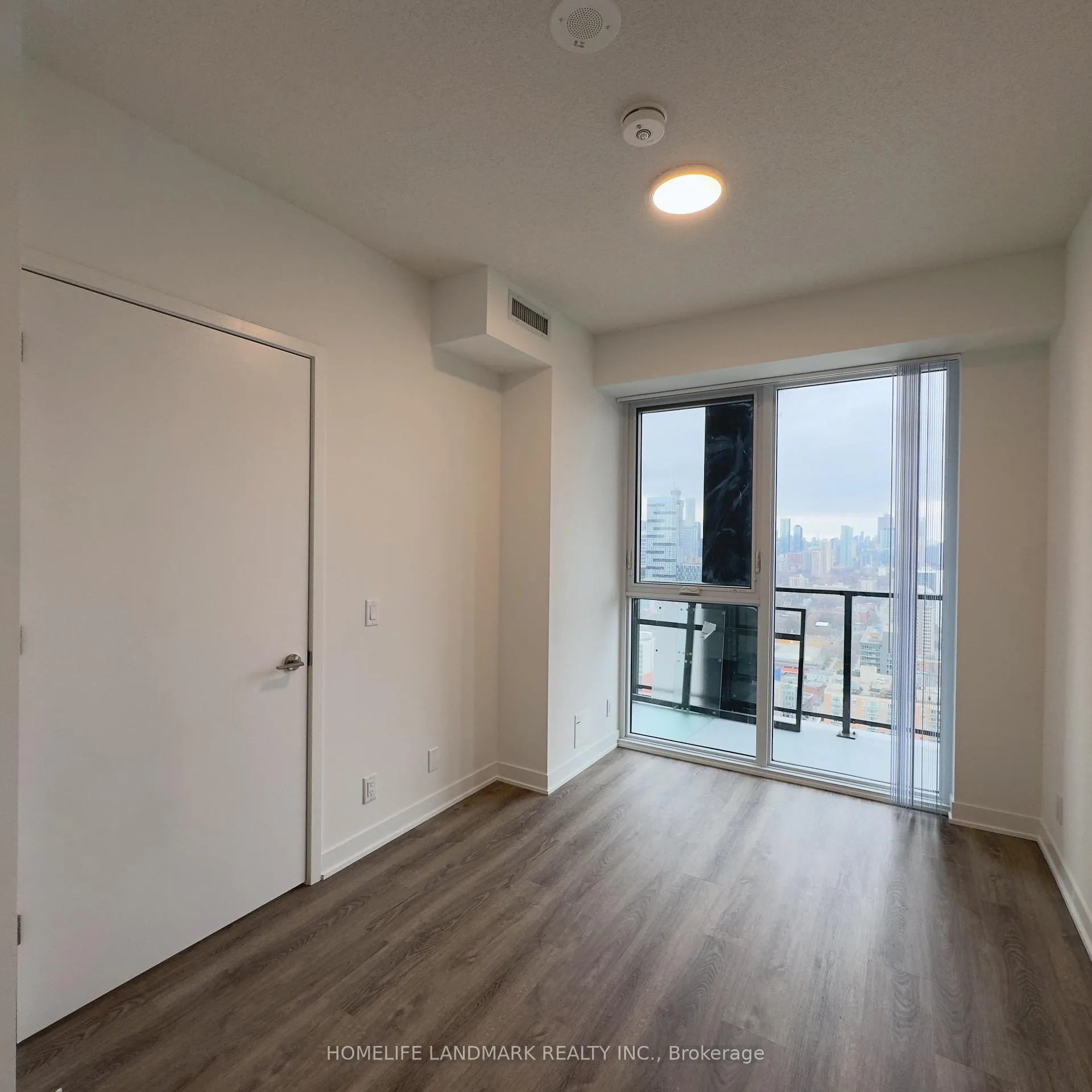 Photo 7 of Unit 3802, 180 Front Street E, Toronto, Moss Park — HOMEH