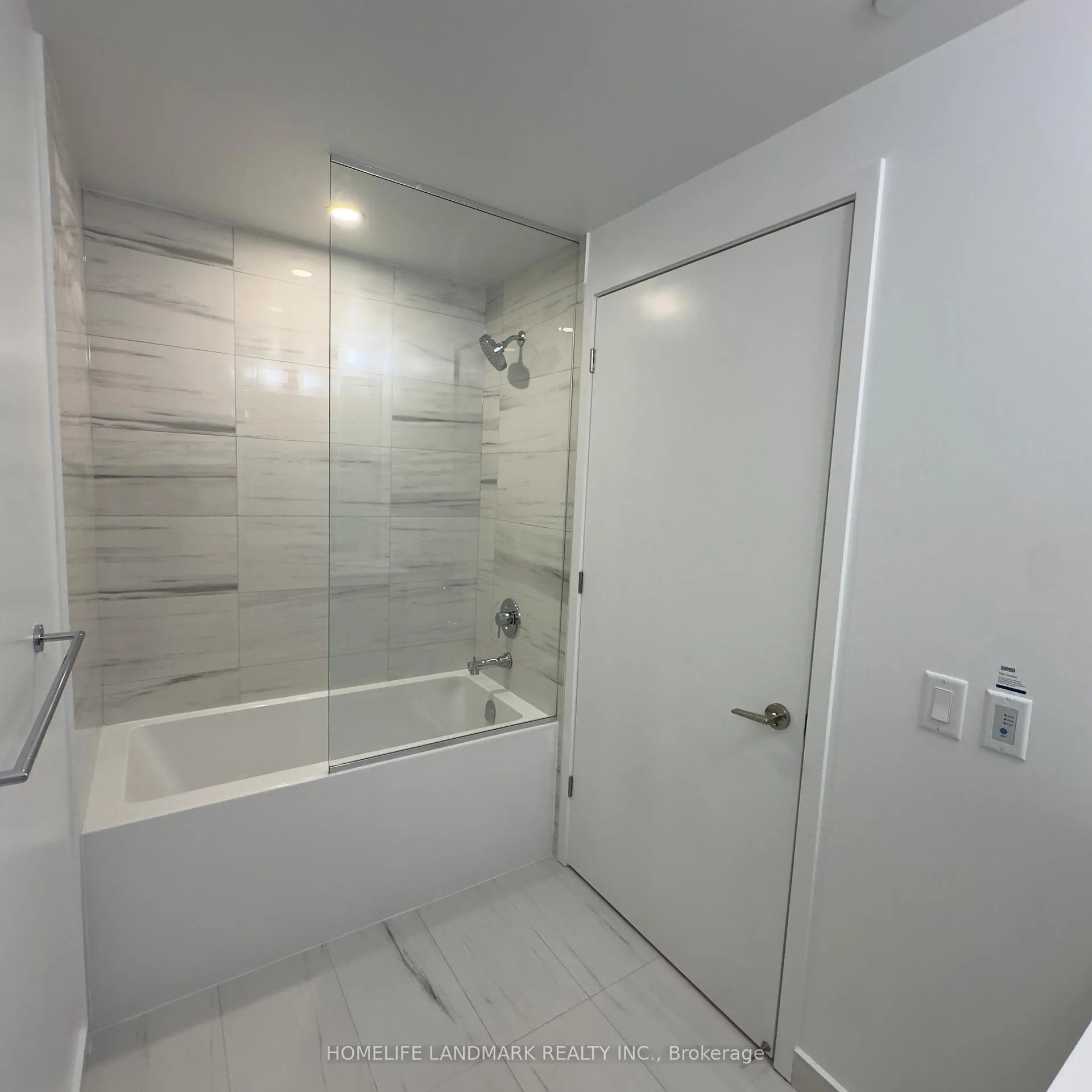 Photo 8 of Unit 3802, 180 Front Street E, Toronto, Moss Park — HOMEH