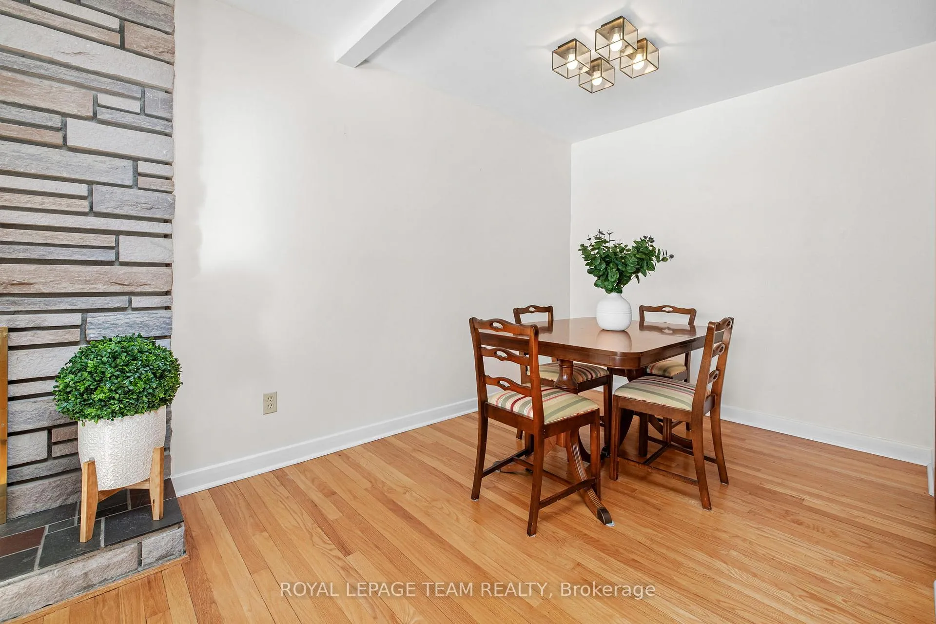 Photo 10 of 7 Kimberley Road, Ottawa, Lynwood Village — HOMEH