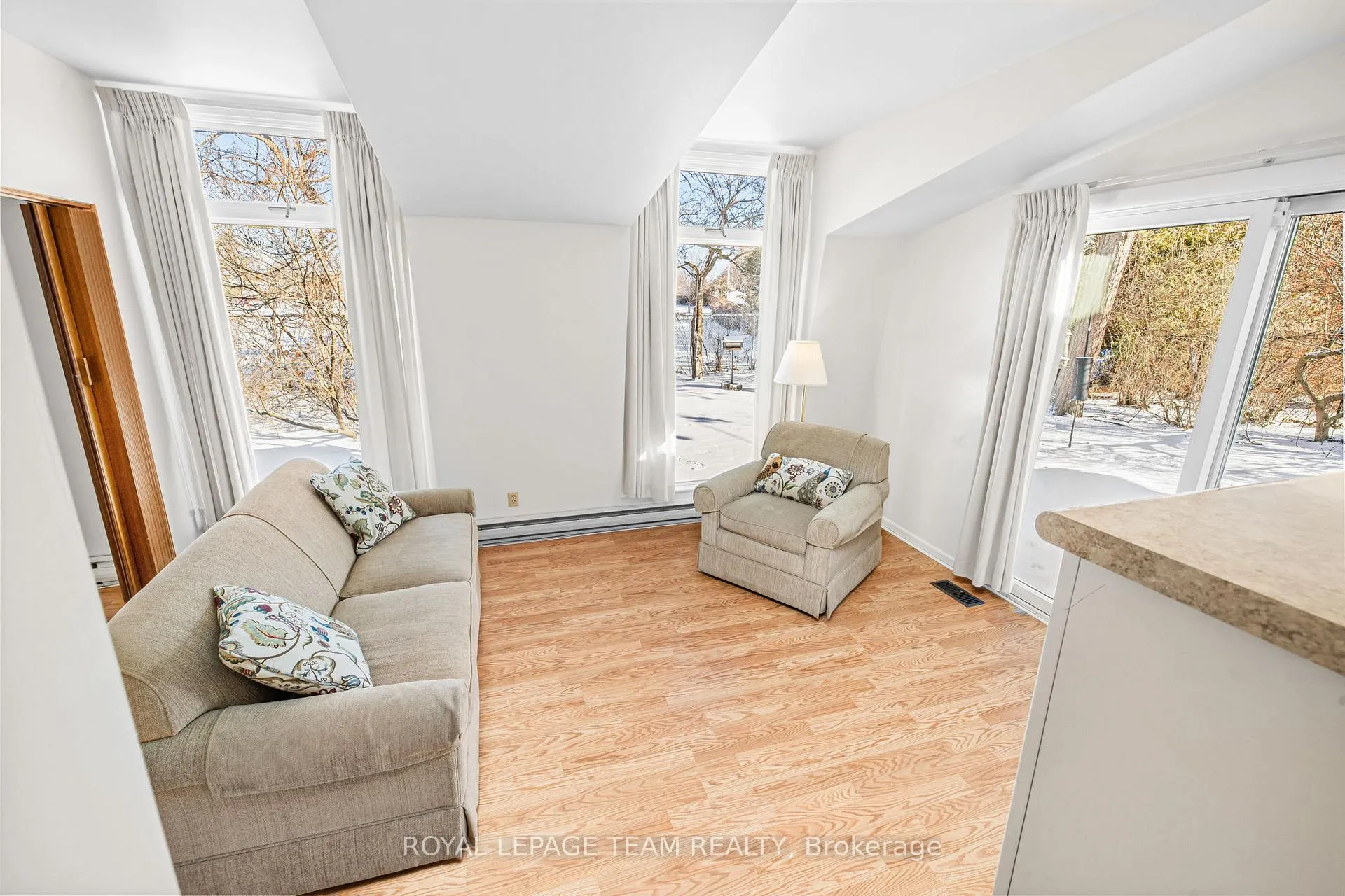 Photo 25 of 7 Kimberley Road, Ottawa, Lynwood Village — HOMEH