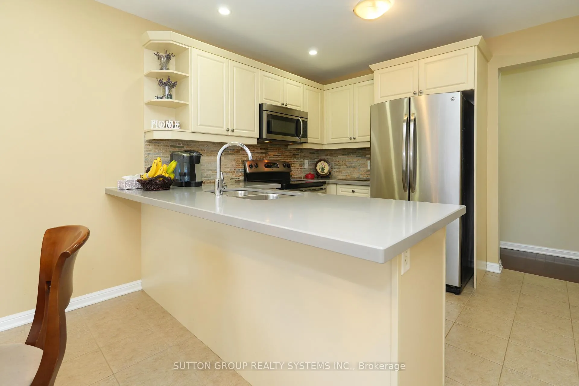 Photo 12 of 35 Bleasdale Avenue, Brampton, Northwest Brampton — HOMEH