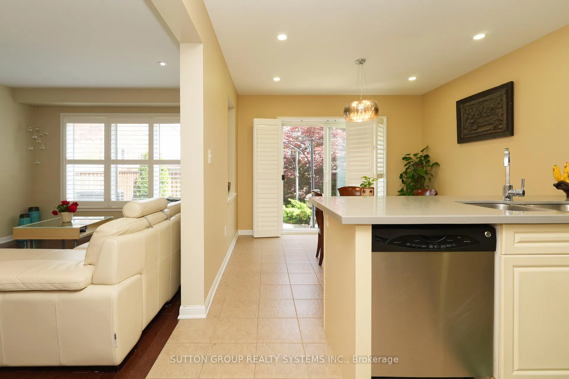 Photo 14 of 35 Bleasdale Avenue, Brampton, Northwest Brampton — HOMEH